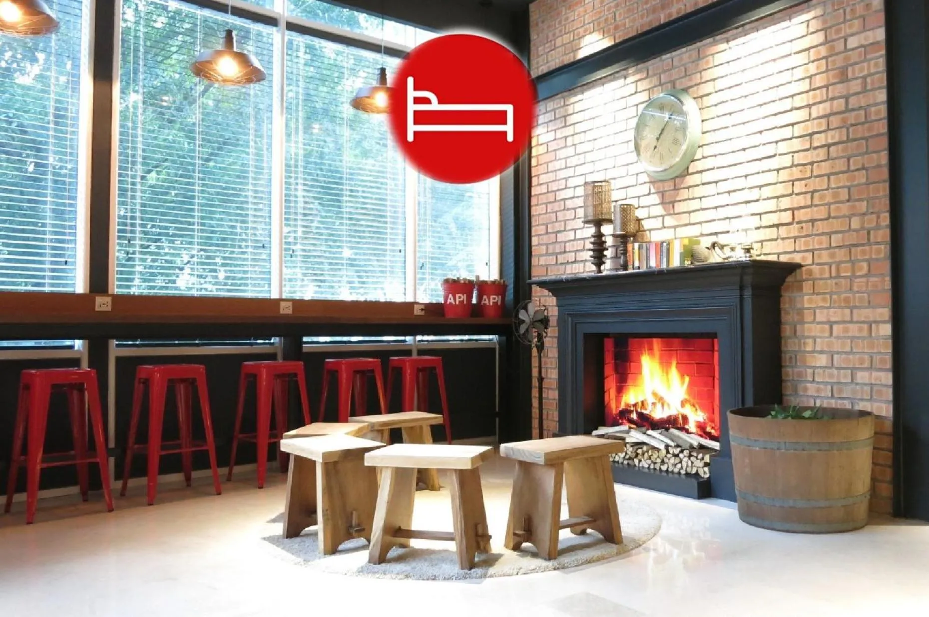 Communal lounge/ TV room in The Bed KLCC