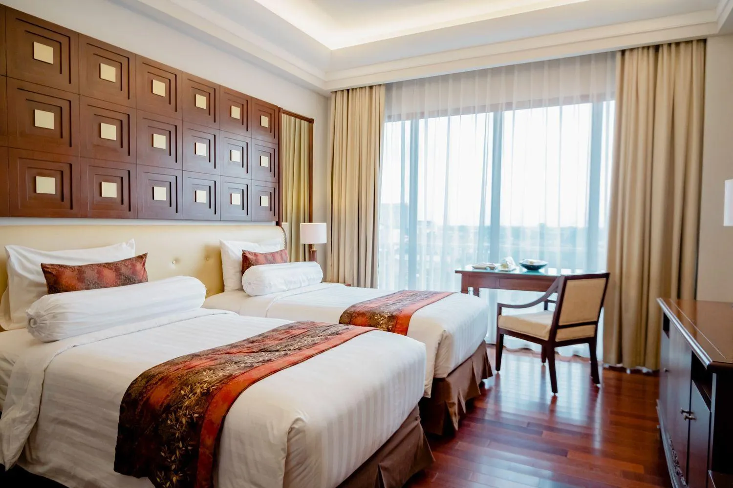 Bedroom, Bed in The Sunan Hotel Solo