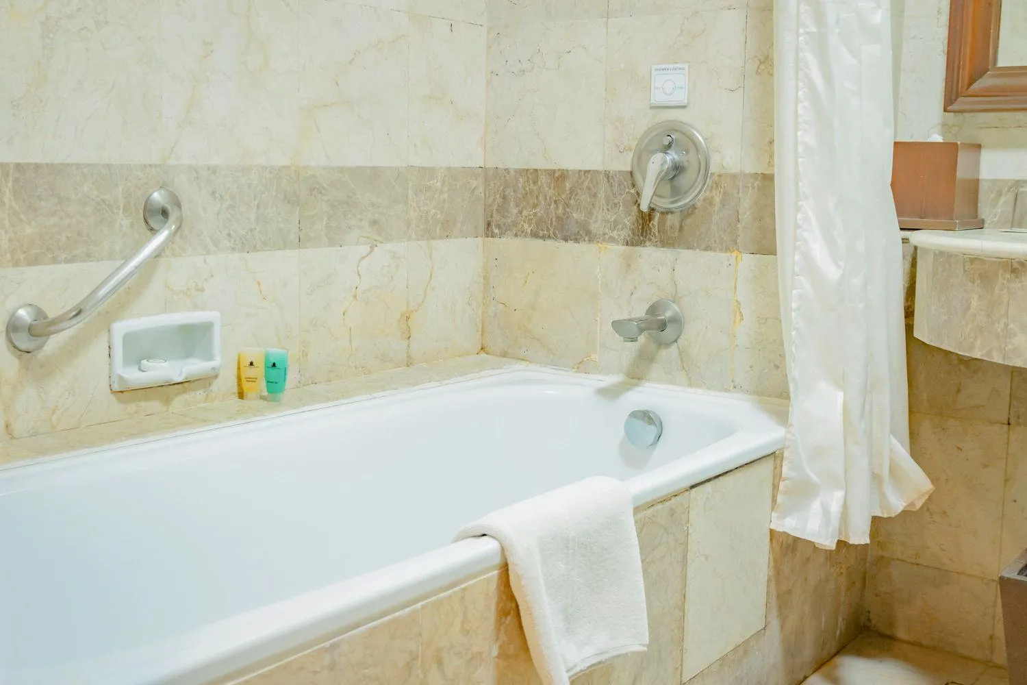 Bathroom in The Sunan Hotel Solo