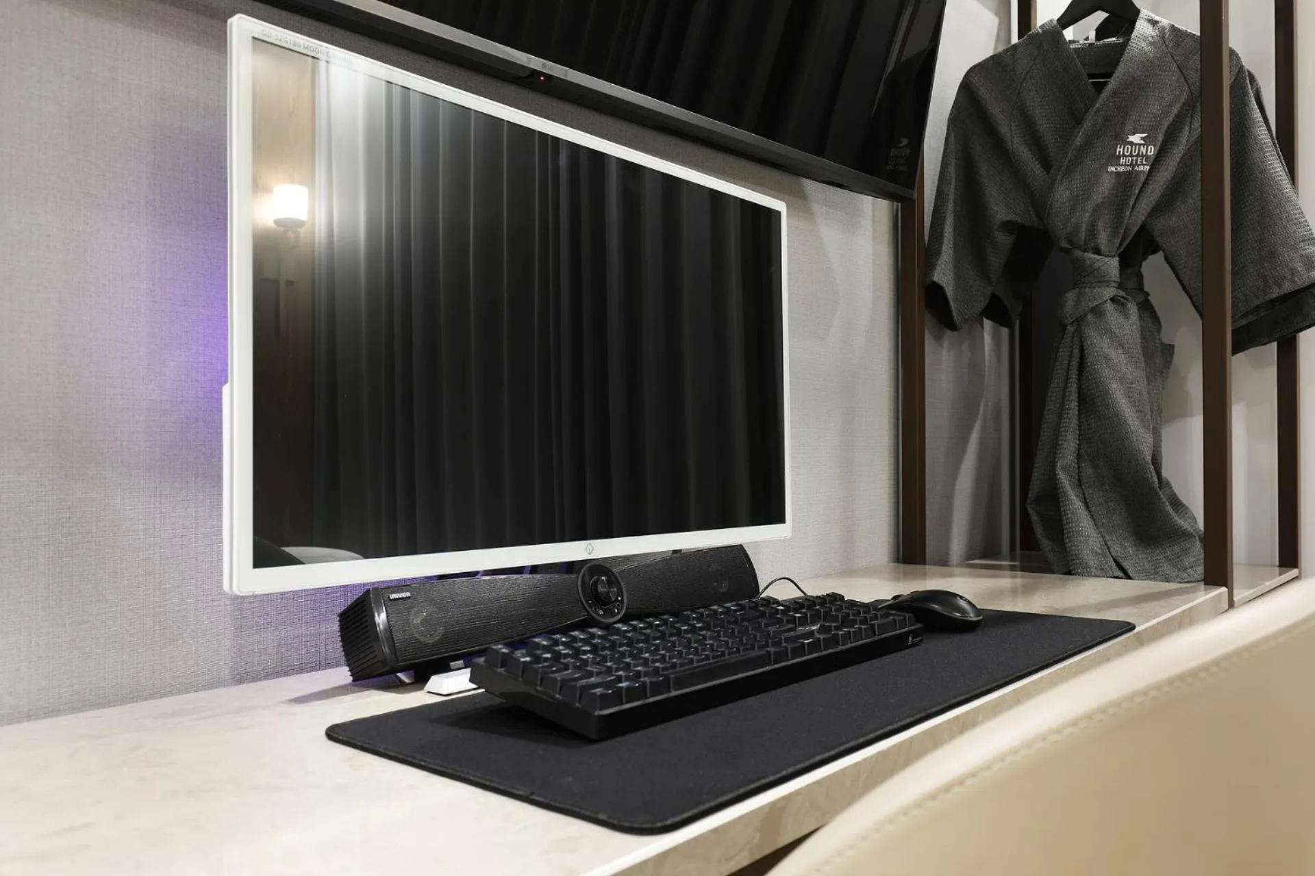 TV and multimedia in HOUND HOTEL Incheon Airport