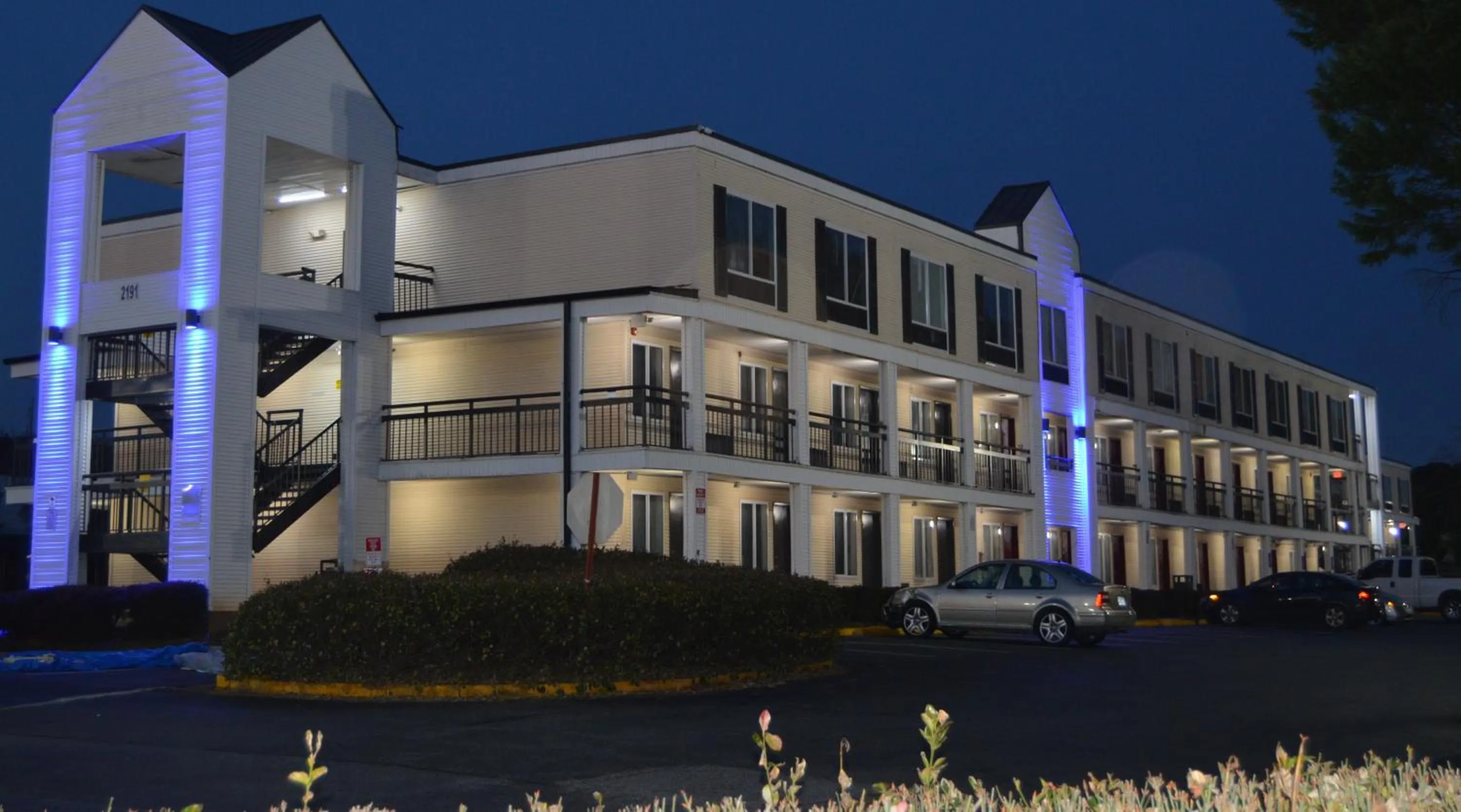 Property building in Days Inn by Wyndham Marietta-Atlanta-Delk Road