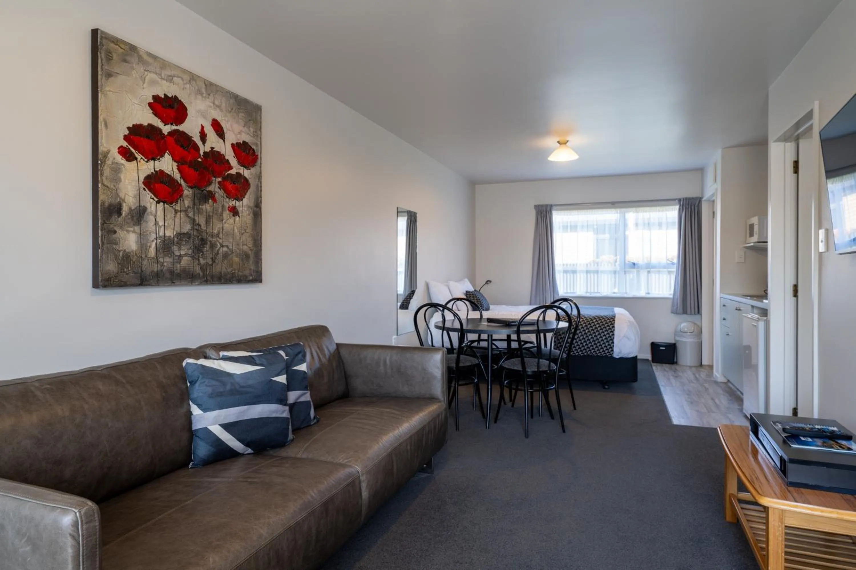 Living room in ASURE Gables Motor Lodge