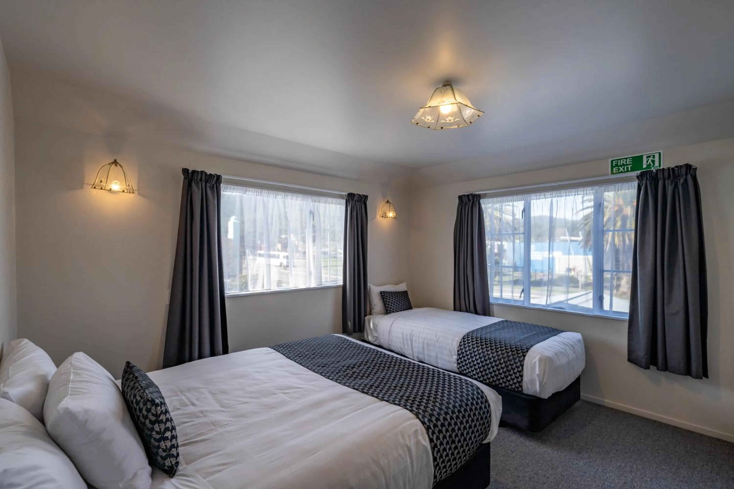 Bedroom, Bed in ASURE Gables Motor Lodge