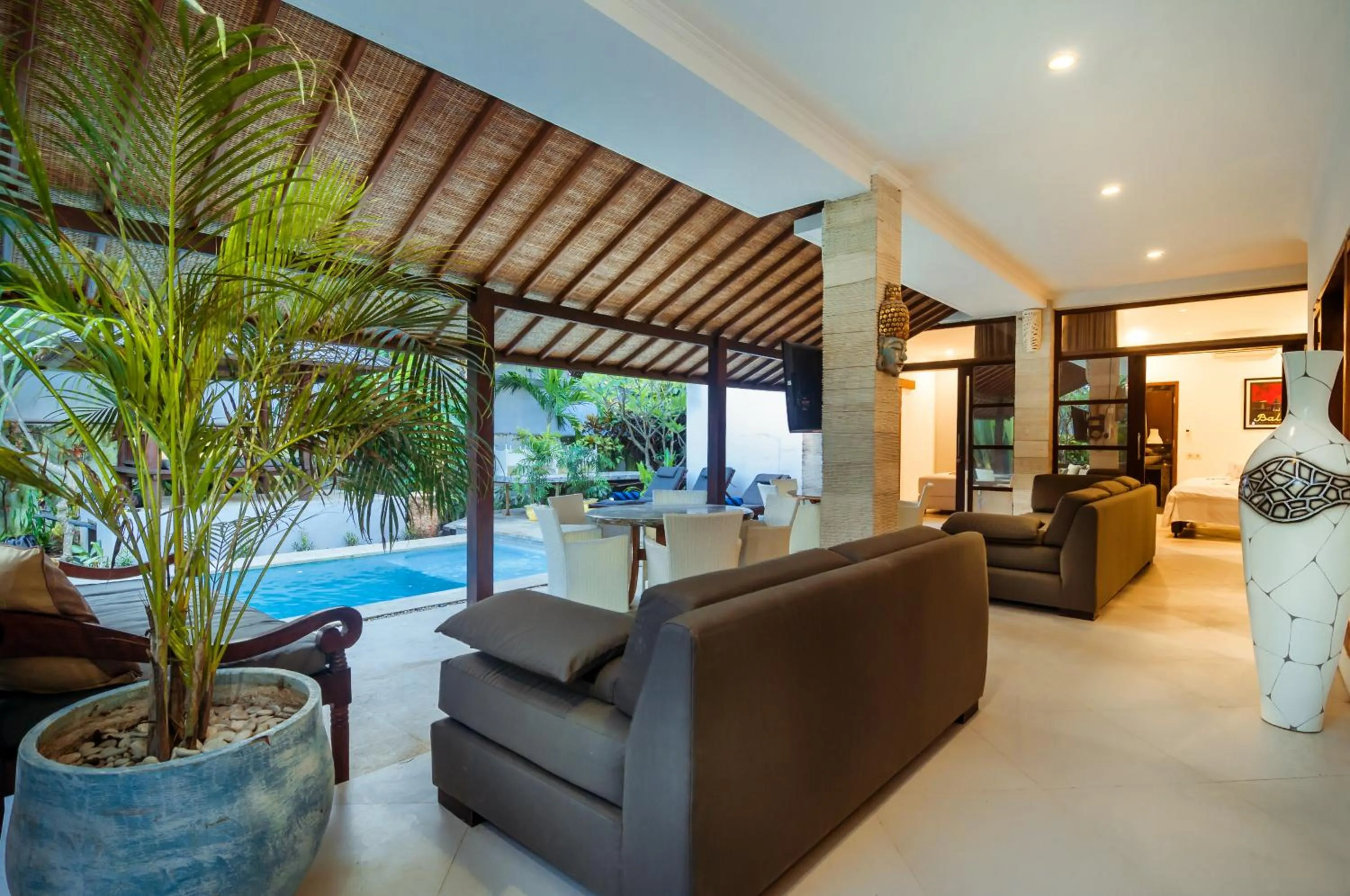 Communal lounge/ TV room in Mawar Estate by Villas Direct Bali