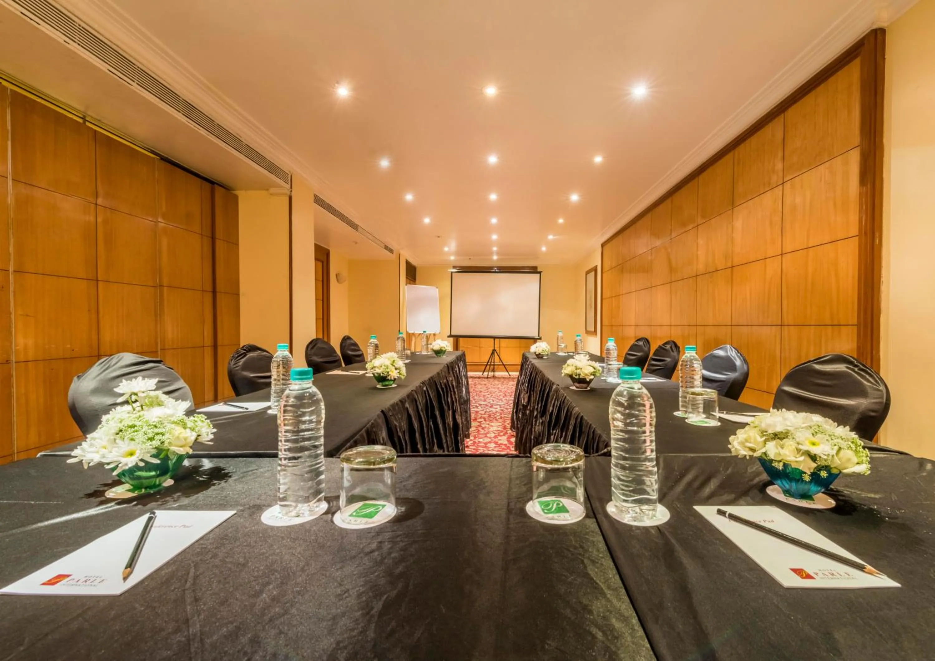 Banquet/Function facilities in Hotel Parle International