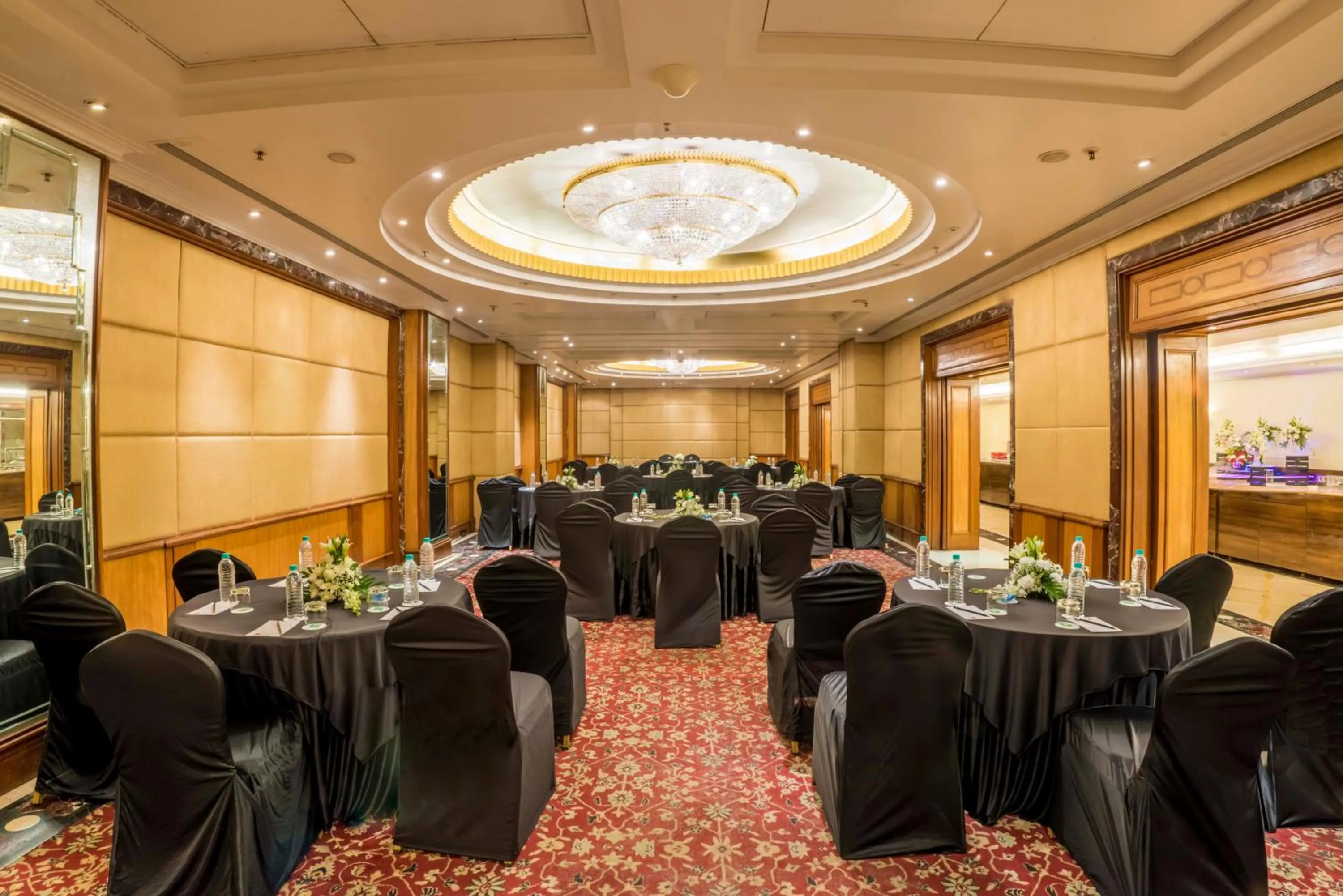Banquet/Function facilities in Hotel Parle International