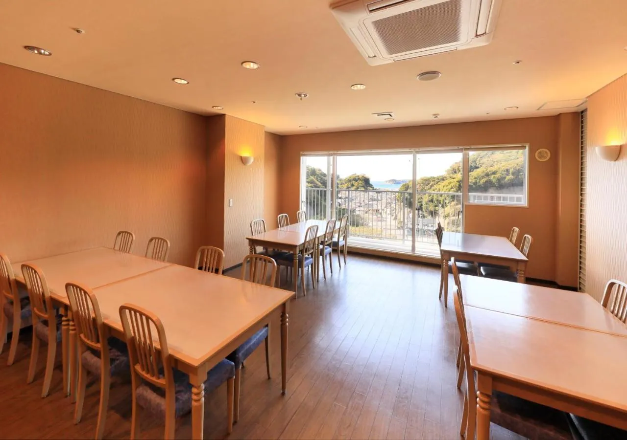 Restaurant/places to eat in Katsuura Hilltop Hotel & Residence