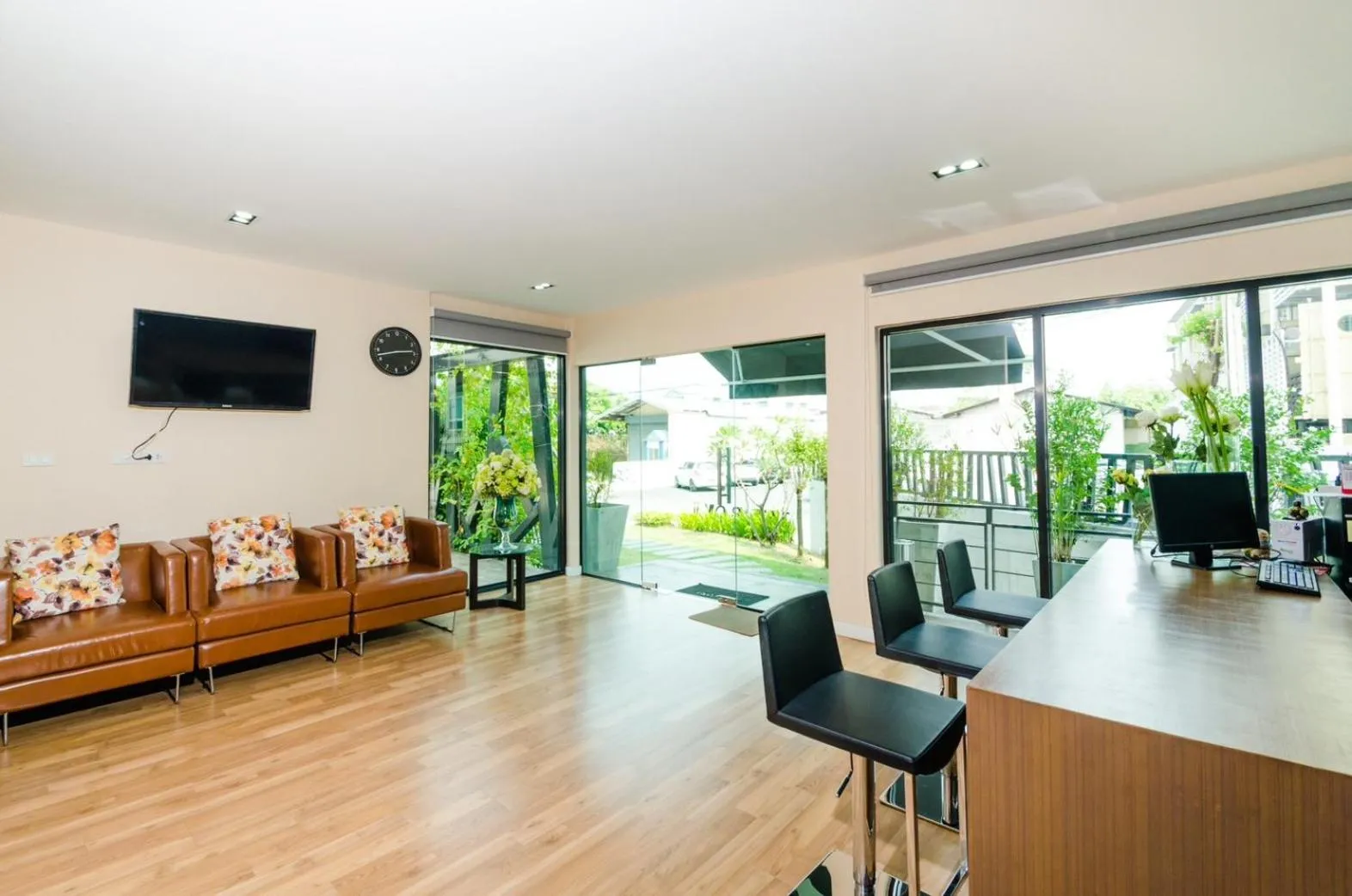 Lobby or reception in The Box Residence