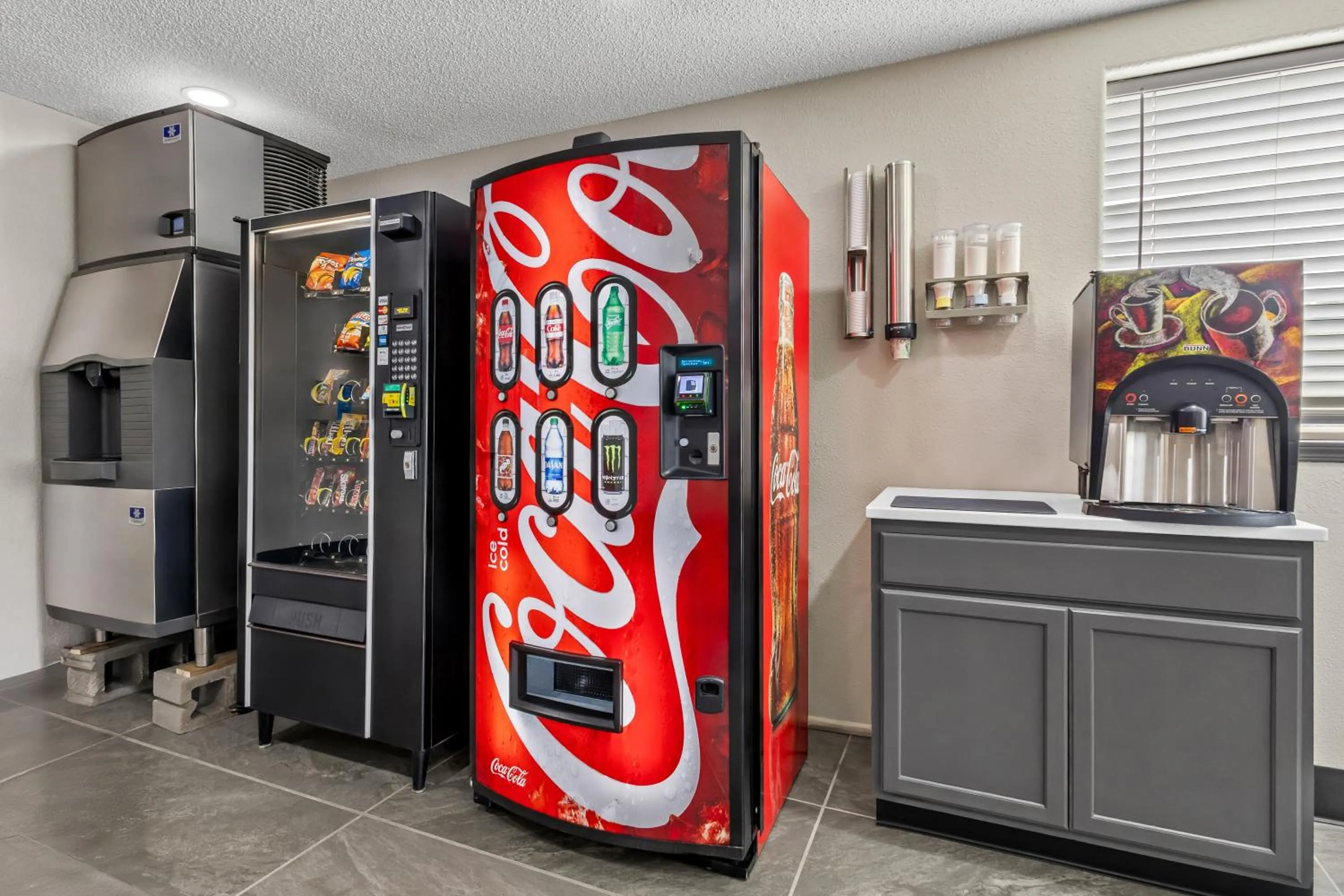 vending machine in Motel 6 North Sioux City, SD I 29 North