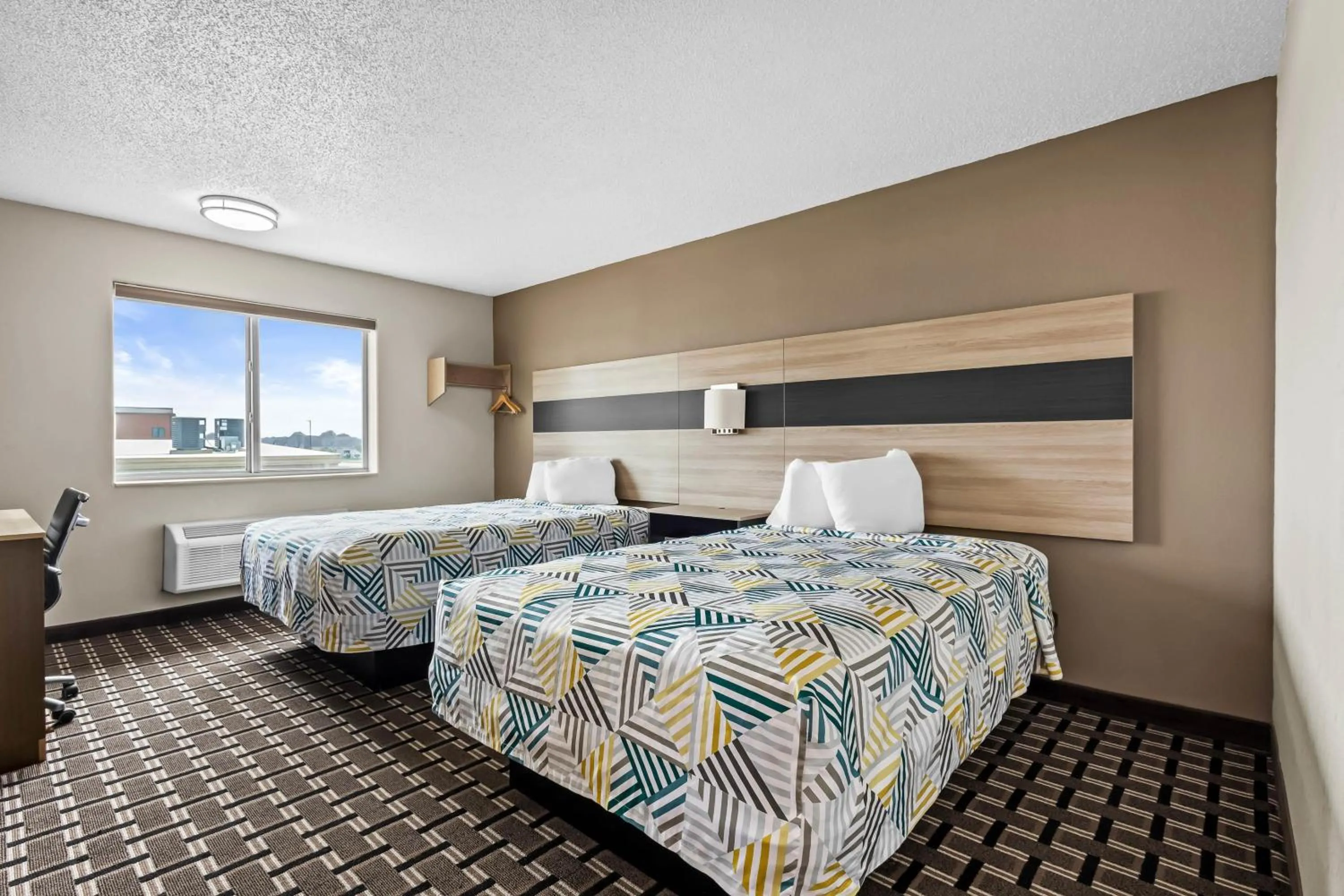 Bedroom, Bed in Motel 6 North Sioux City, SD I 29 North