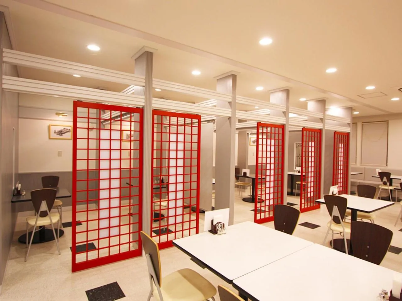 Restaurant/places to eat in Hotel Euro City