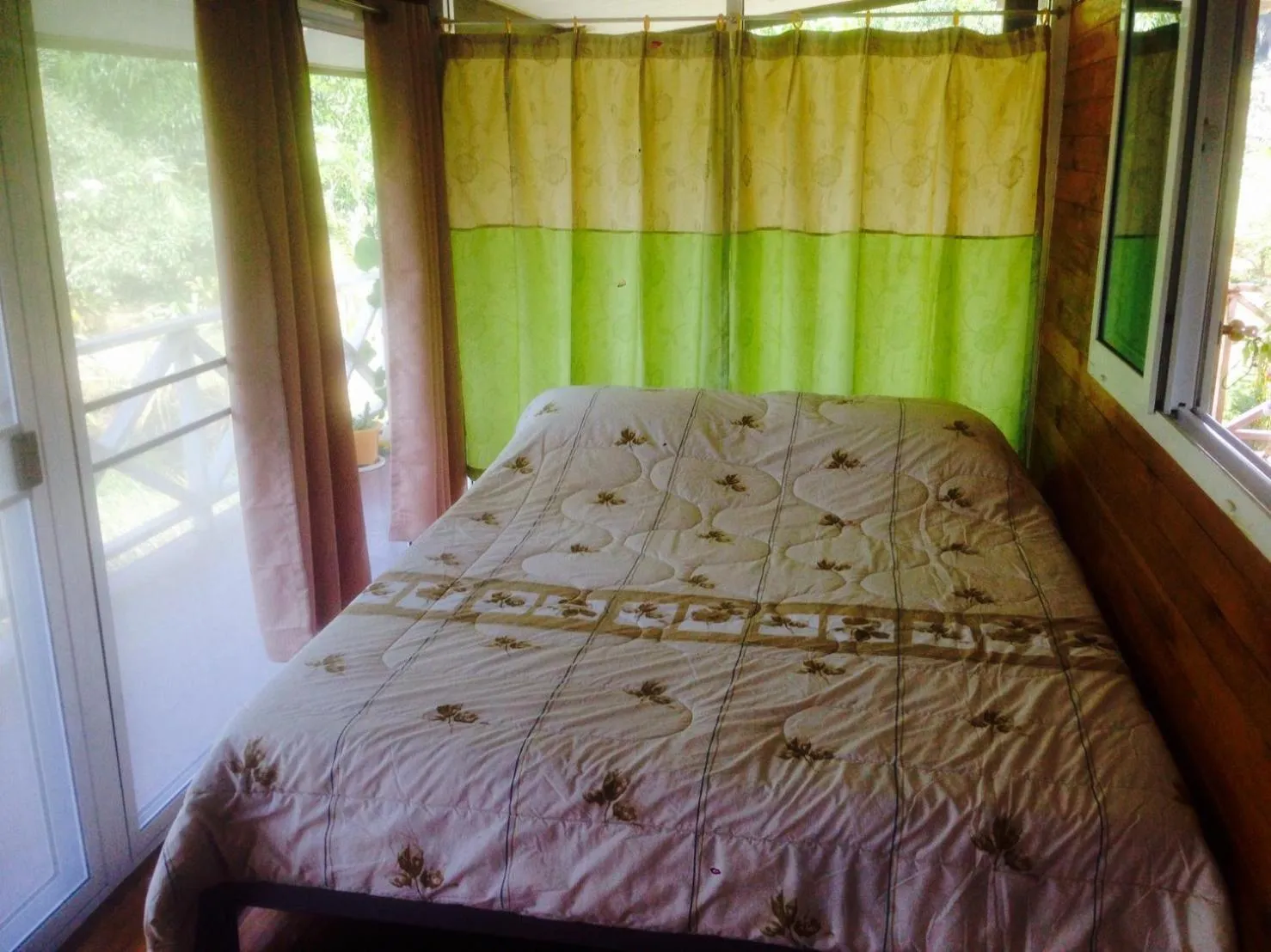 Bed in Ariya Garden Home