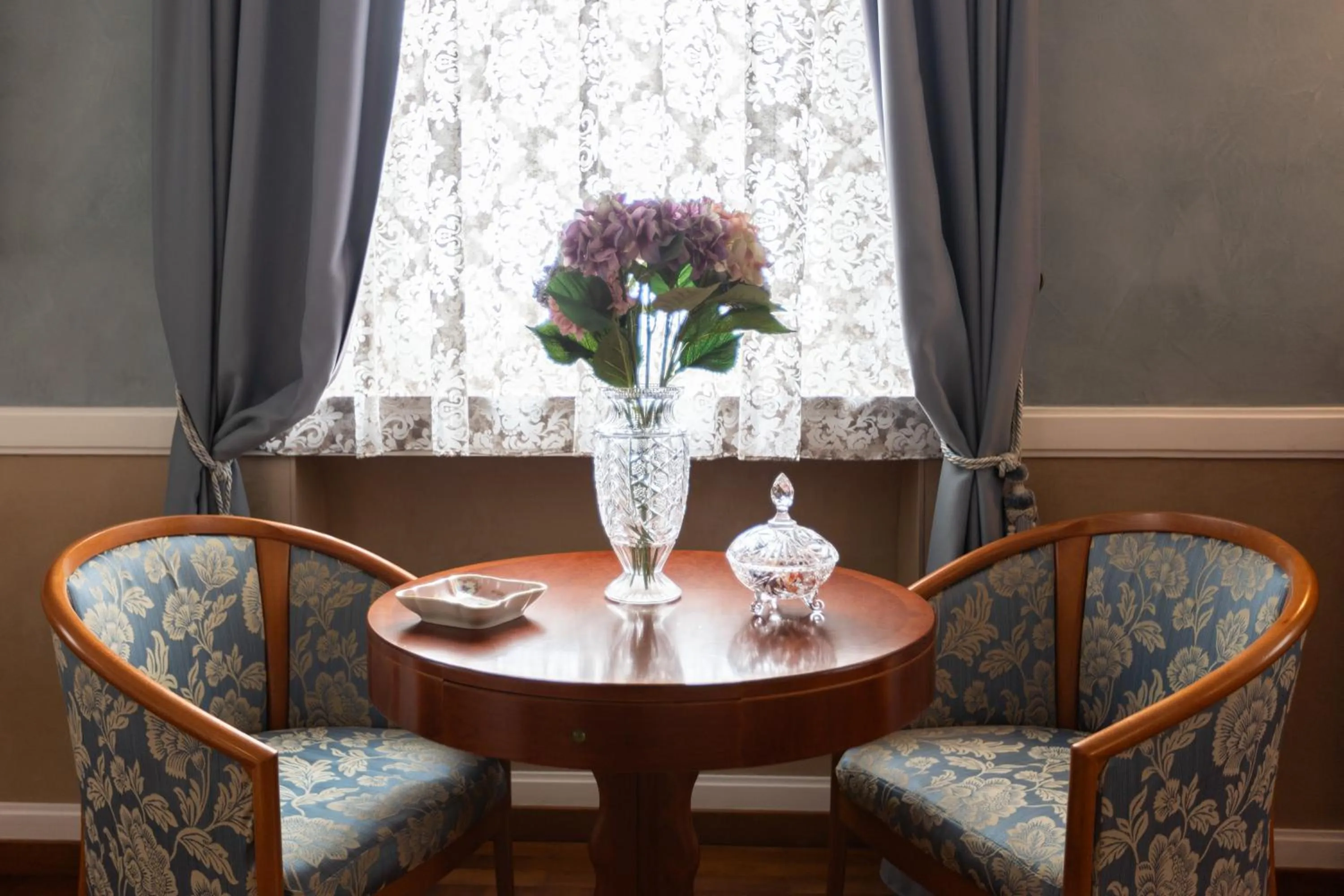 Decorative detail in Grand Hotel Ortigia