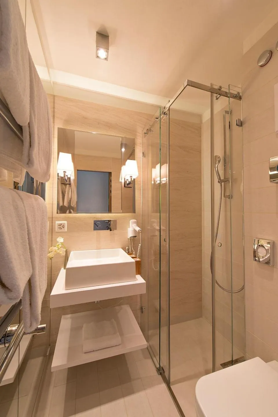 Shower in Hotel Piz St. Moritz