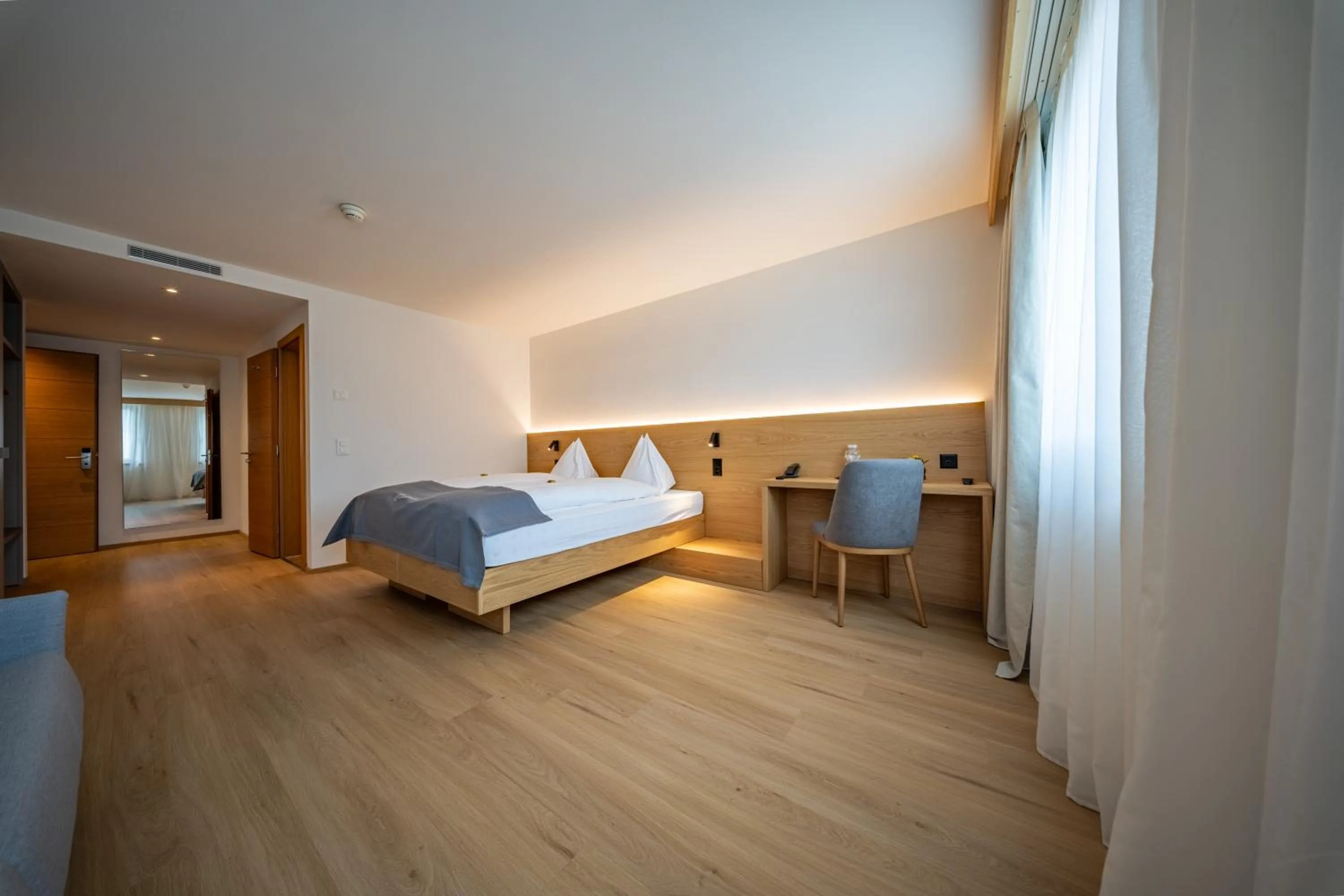 Bedroom, Bed in Hotel Piz St. Moritz