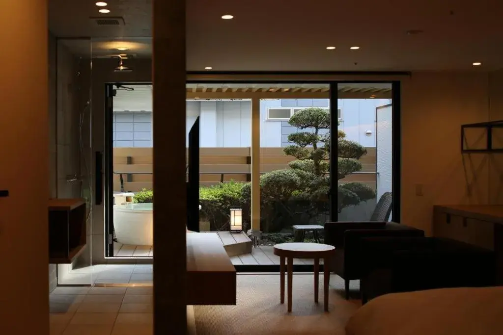 Superior Twin Room with Garden View in Shoenso Hozugawatei Superior Twin Room with Garden View in Shoenso Hozugawatei