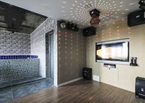 No.1 New Yorker Hotel