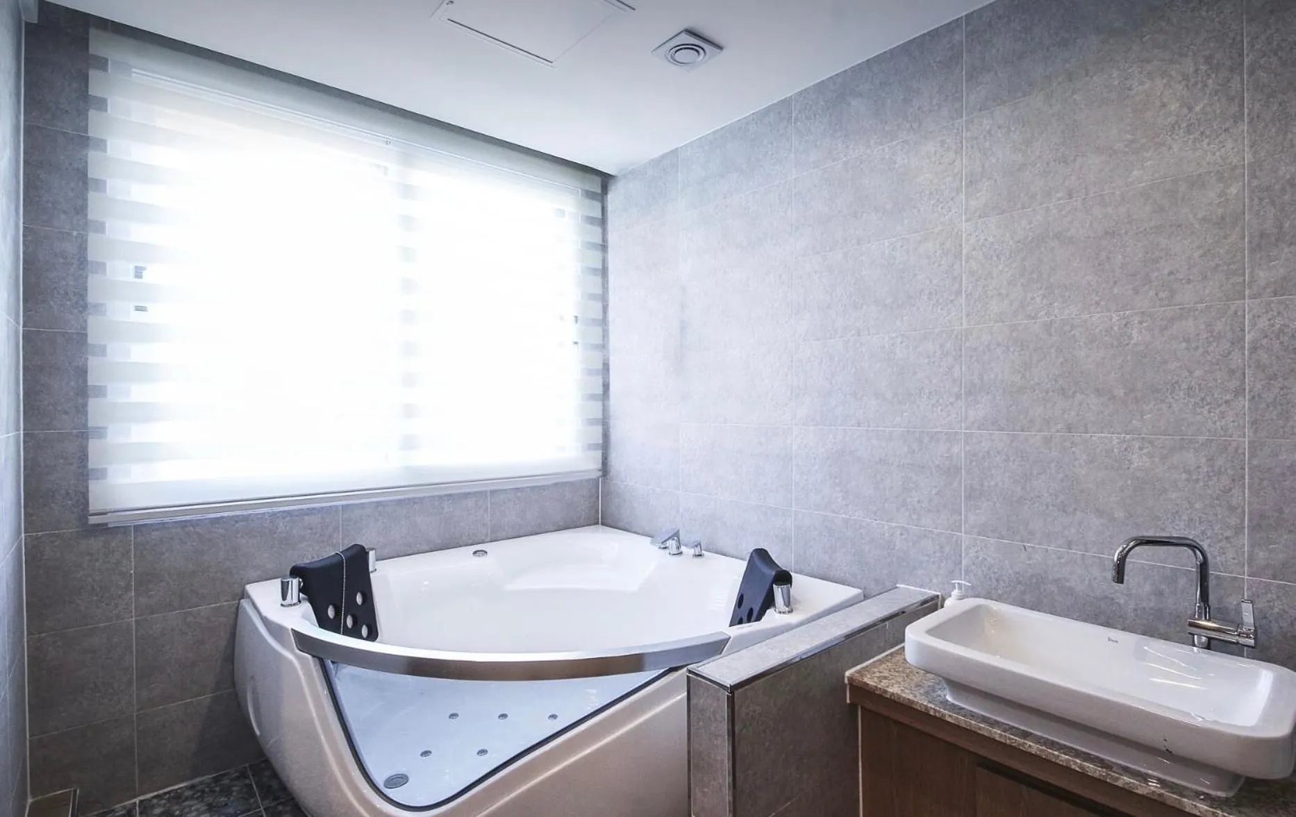 No.1 New Yorker Hotel