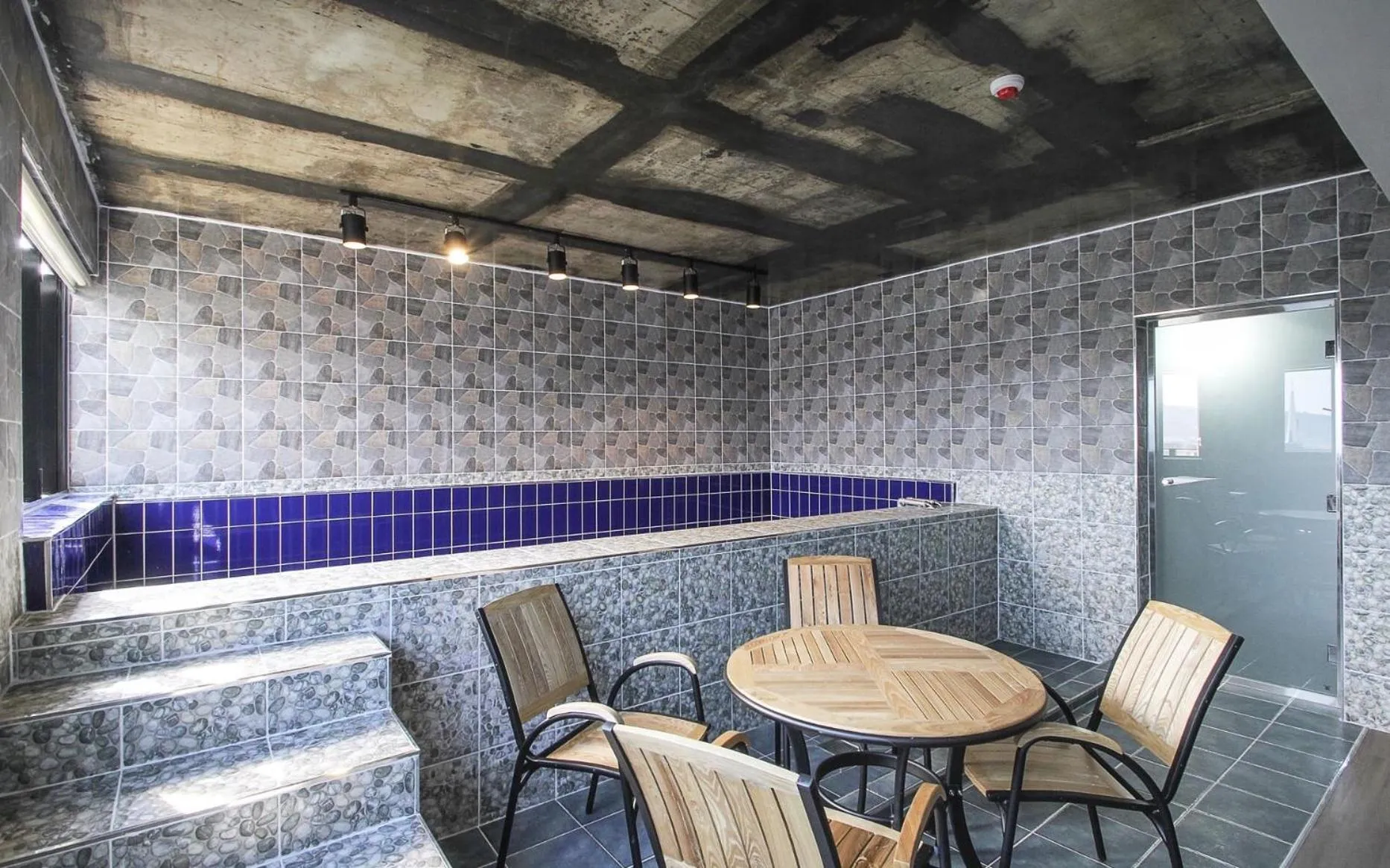 No.1 New Yorker Hotel