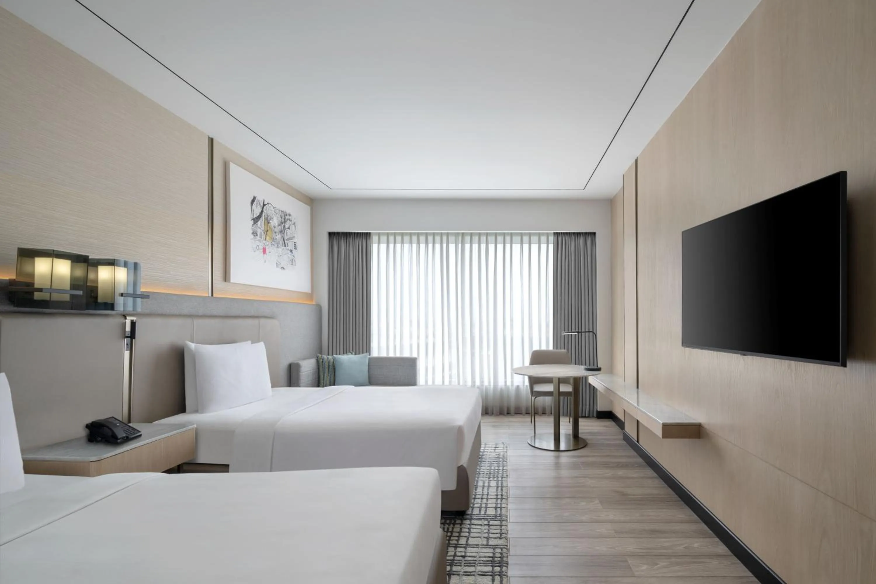 Photo of the whole room, Bed in Courtyard by Marriott Mumbai International Airport