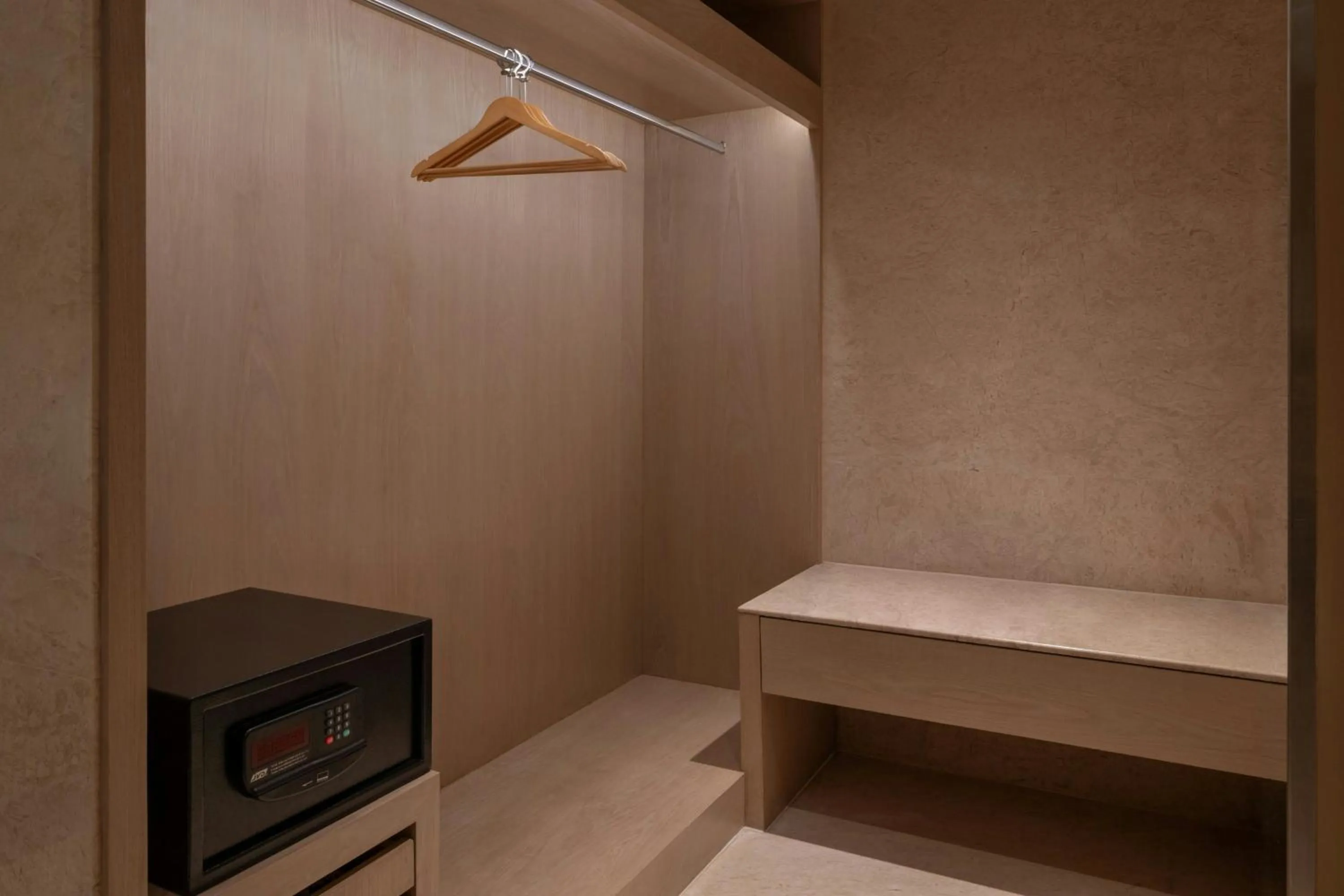 Photo of the whole room in Courtyard by Marriott Mumbai International Airport