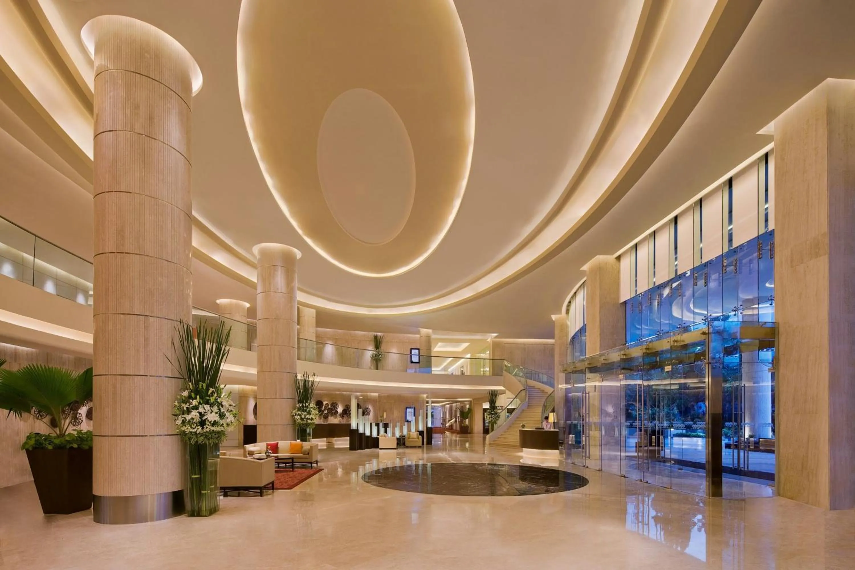 Lobby or reception in Courtyard by Marriott Mumbai International Airport