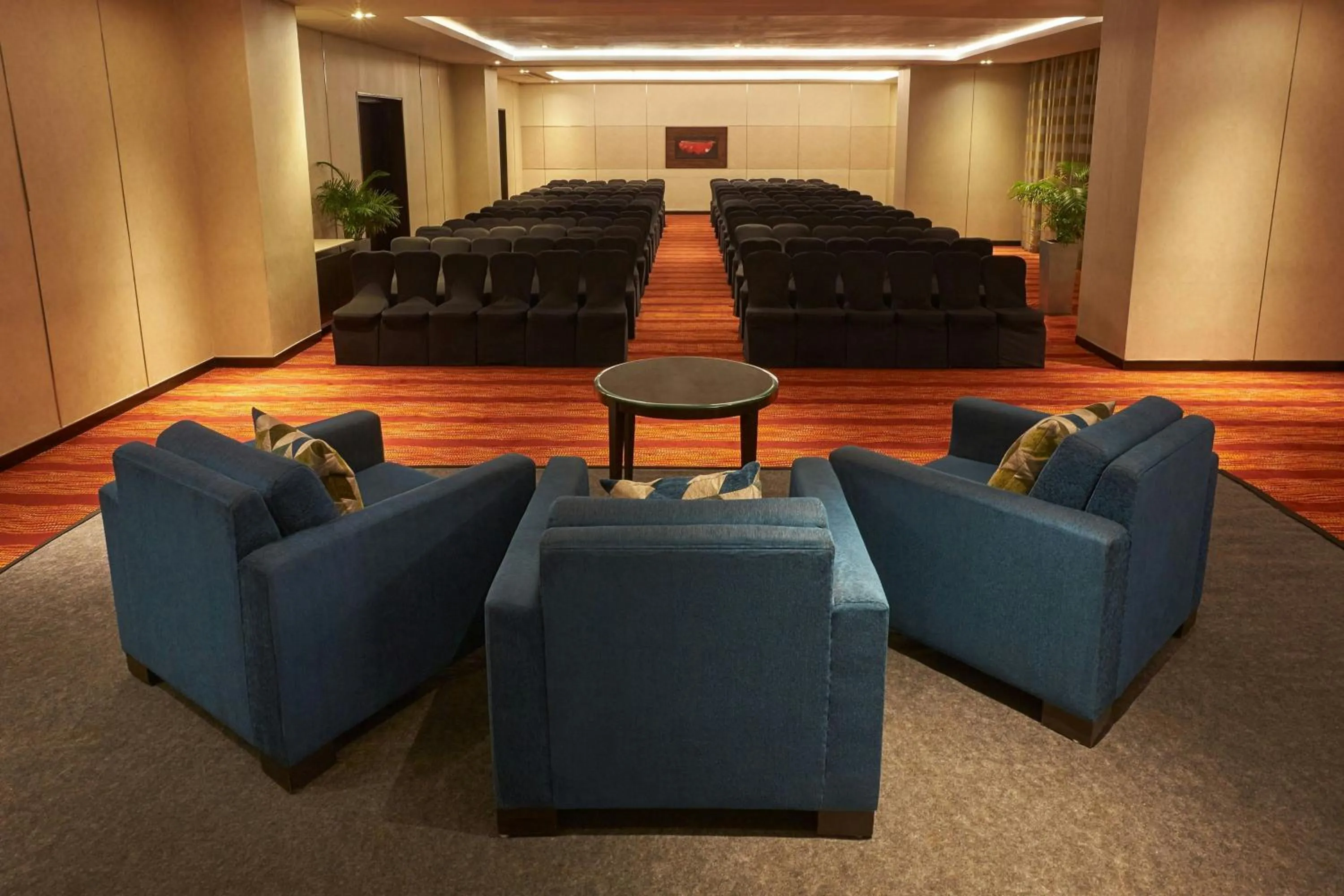 Meeting/conference room in Courtyard by Marriott Mumbai International Airport