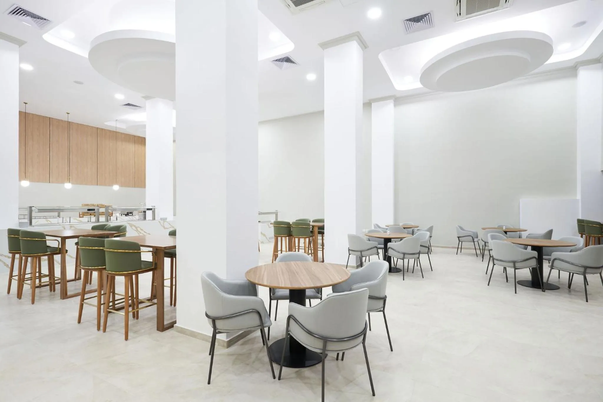 Restaurant/places to eat in Eleni Holiday Resort