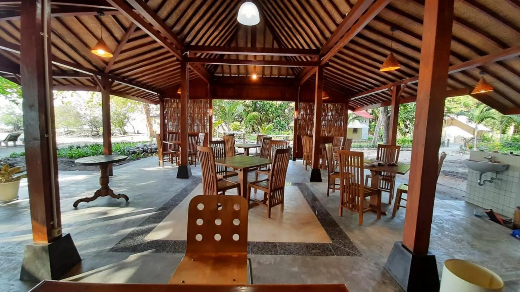 Restaurant/places to eat in Seribu Resort Thousand Island