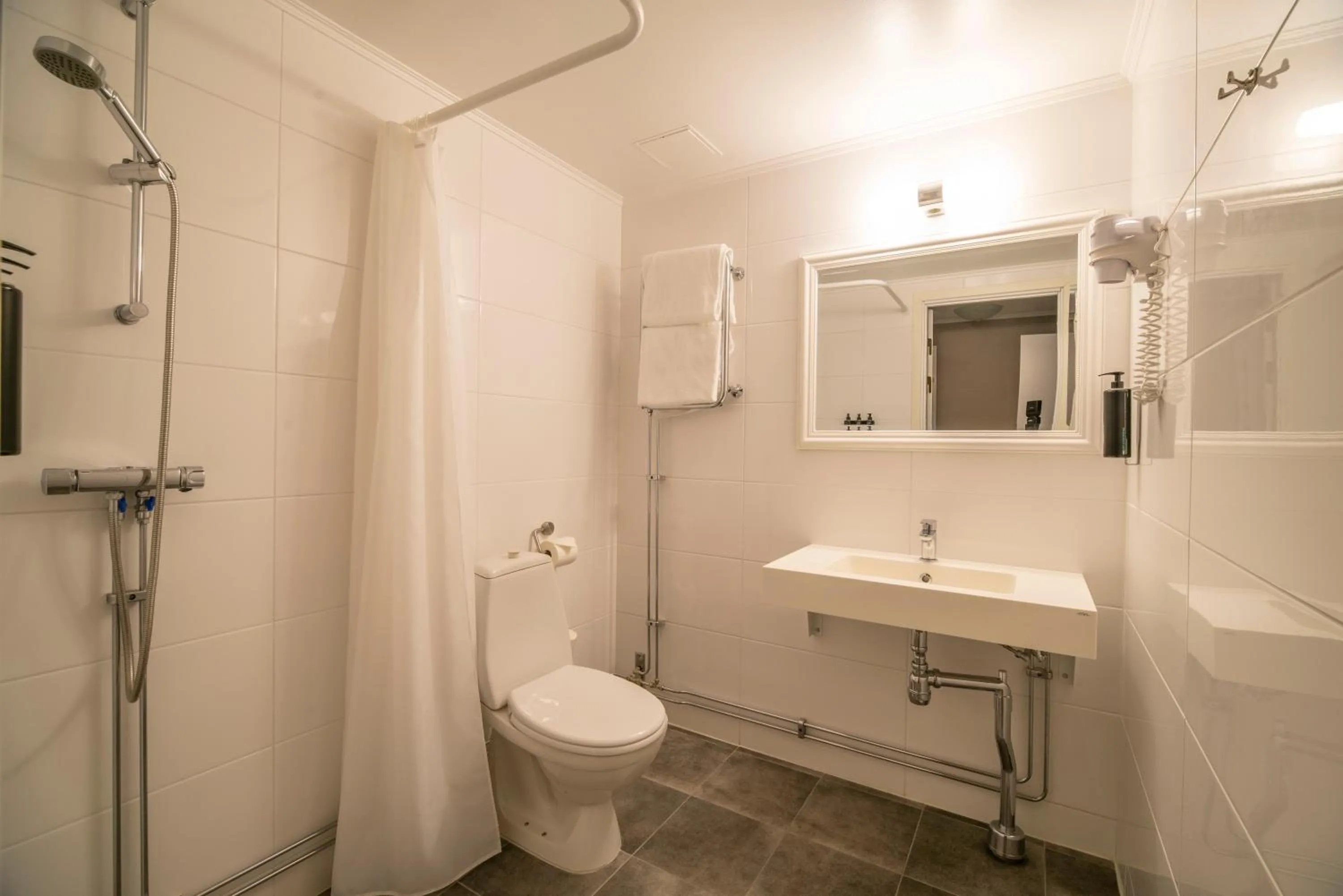 Bathroom in Grand Arctic Resort