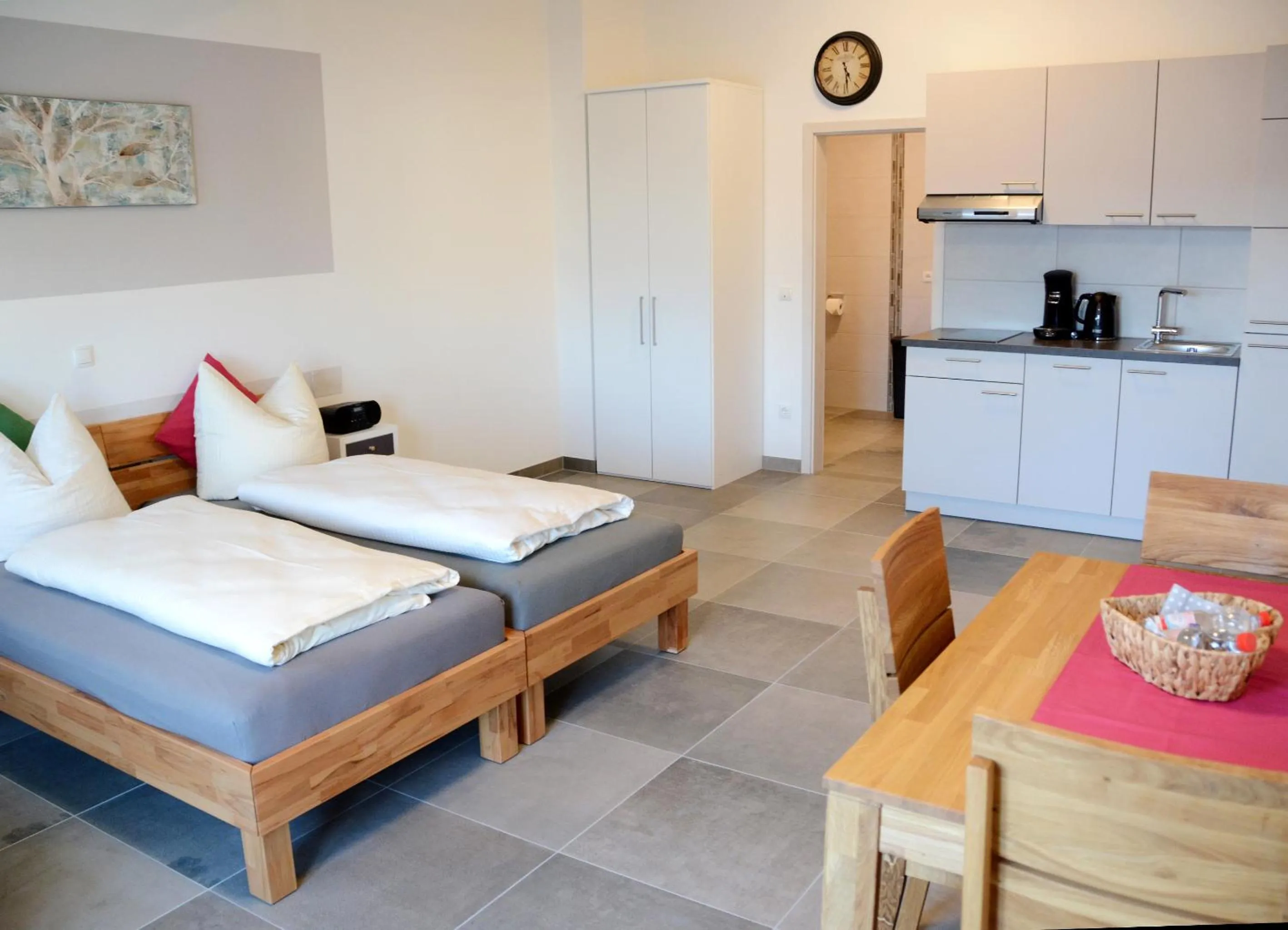 TV and multimedia, Bed in Gästehaus Brunnerhof - Eitting