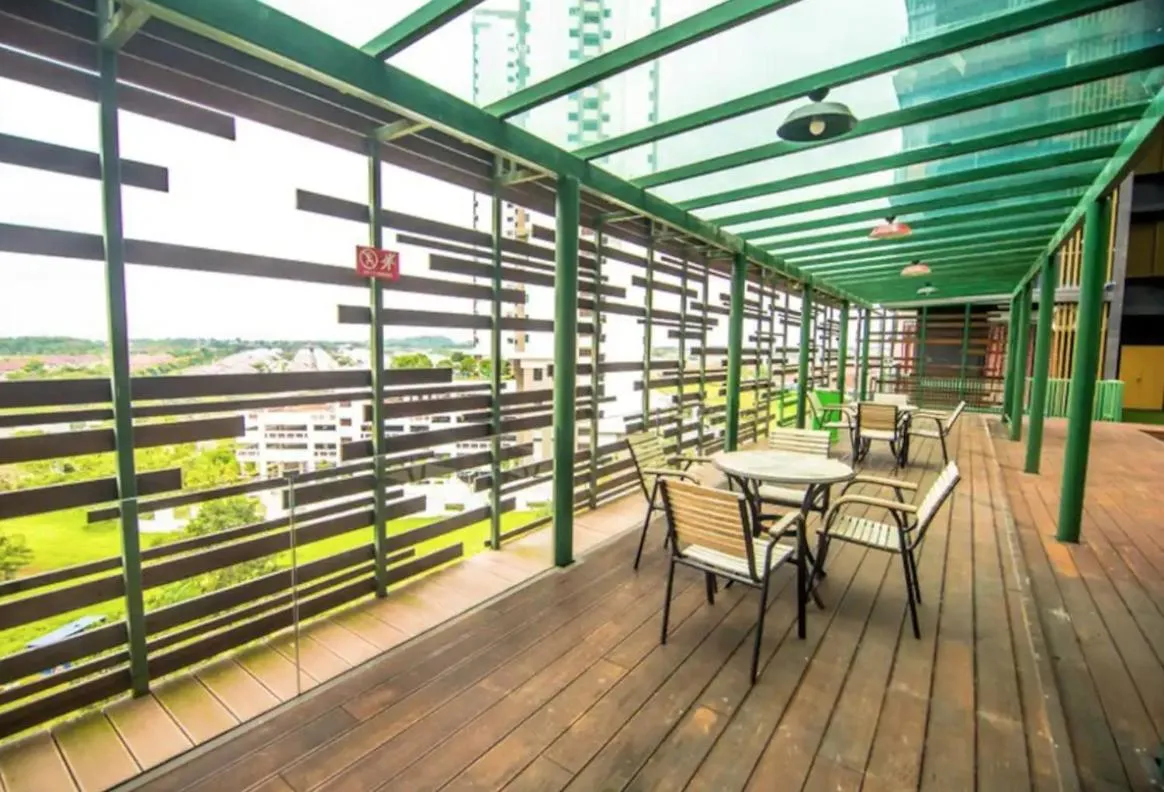 Garden in Cube 8 Teens Taman Mount Austin Apartment by UHA