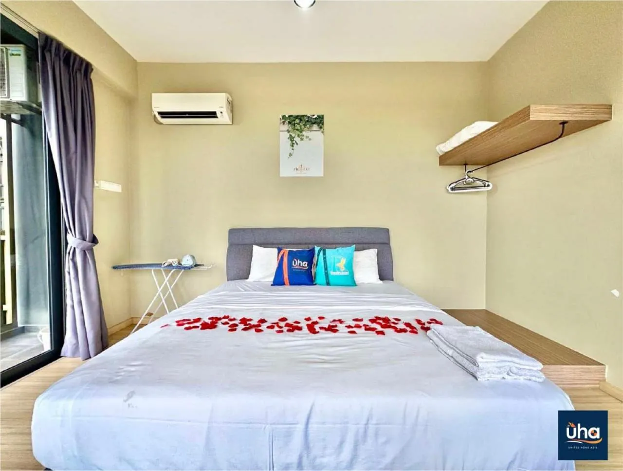 Bed in Cube 8 Teens Taman Mount Austin Apartment by UHA