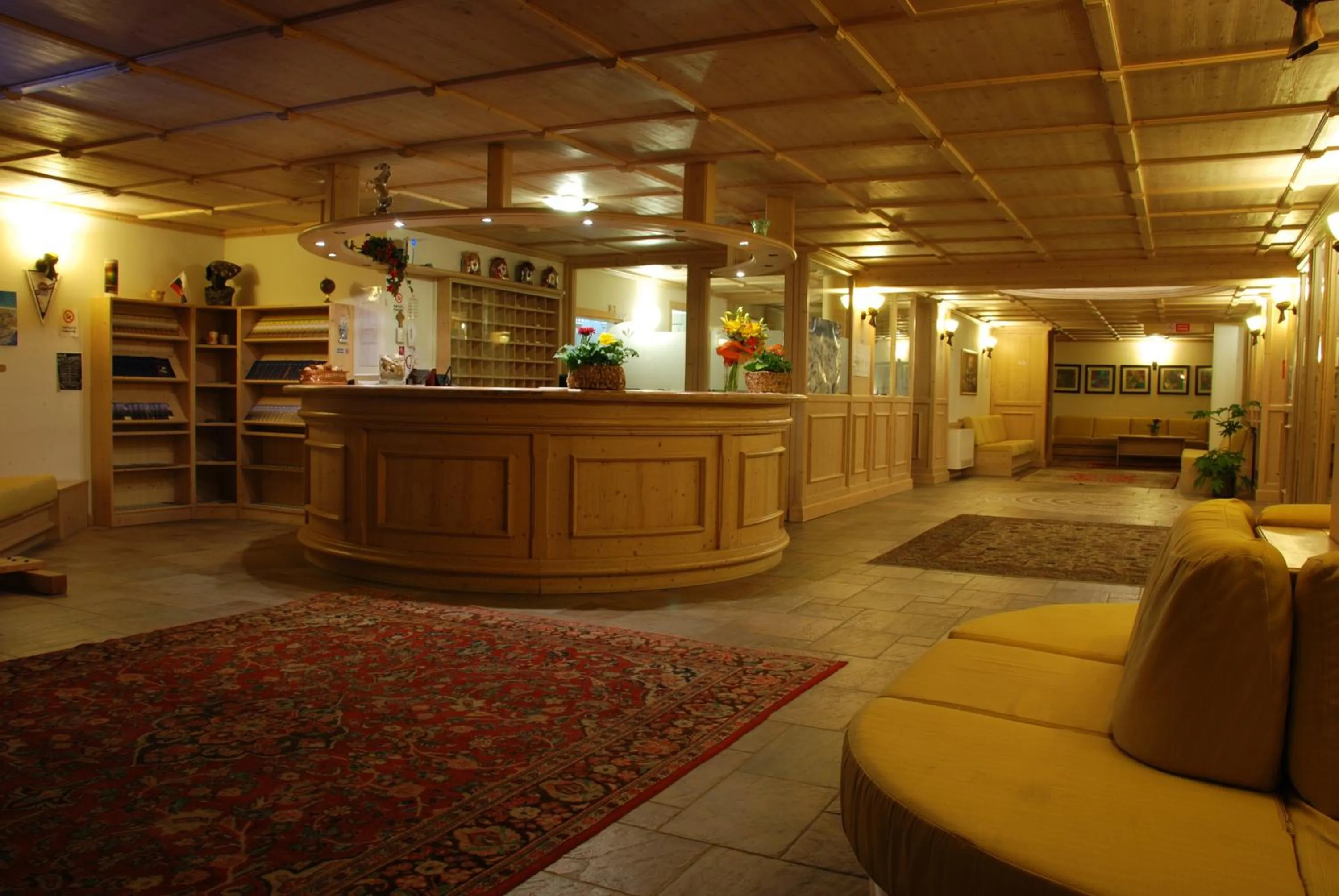 Lobby or reception in Boscone Suite Hotel