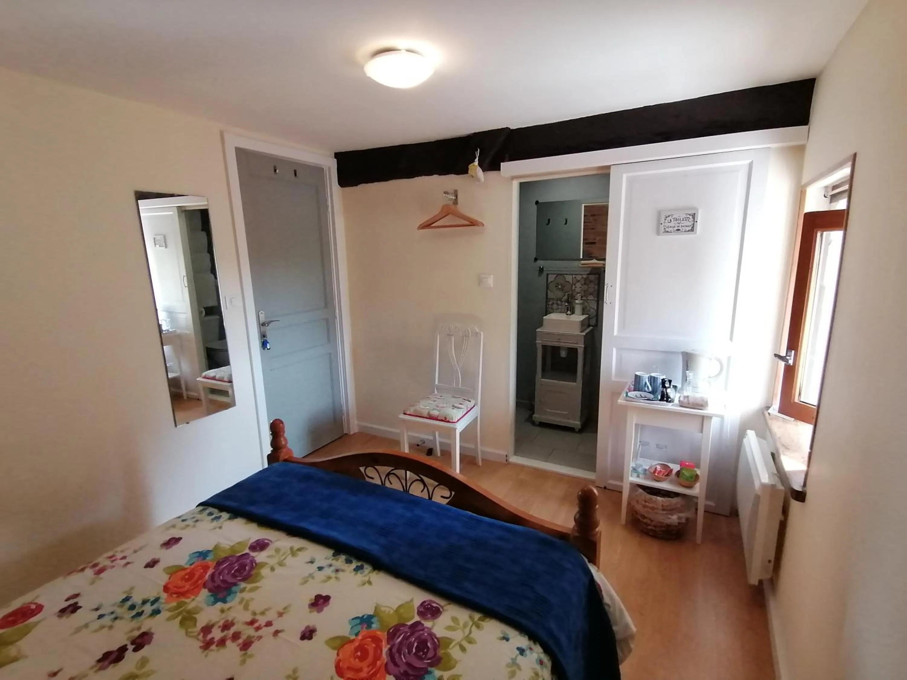 Bedroom, Bed in La Vieille Gorce Chambres d'Hôtes near Civray