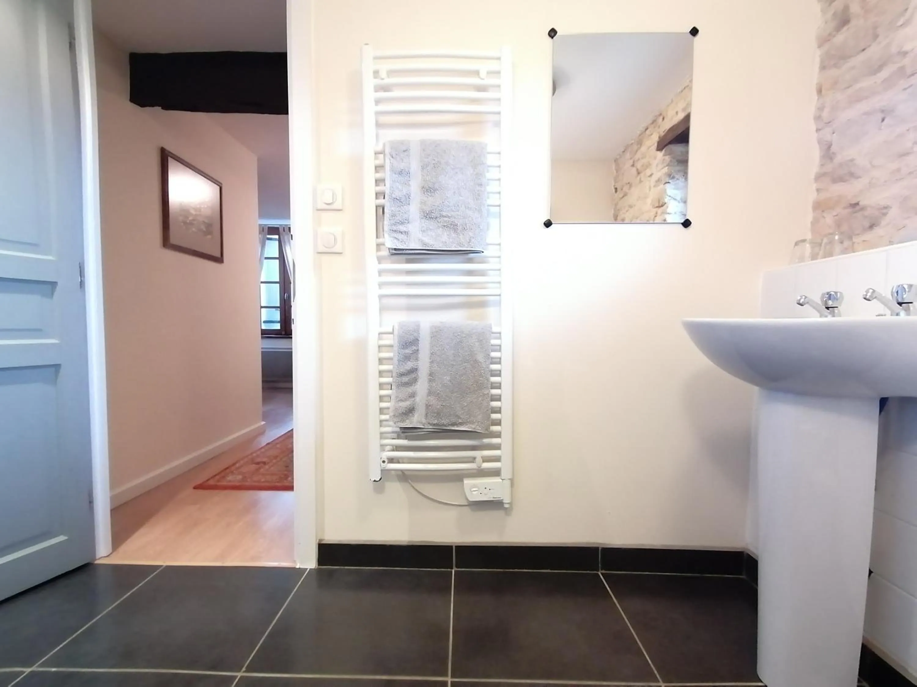 Bathroom in La Vieille Gorce Chambres d'Hôtes near Civray