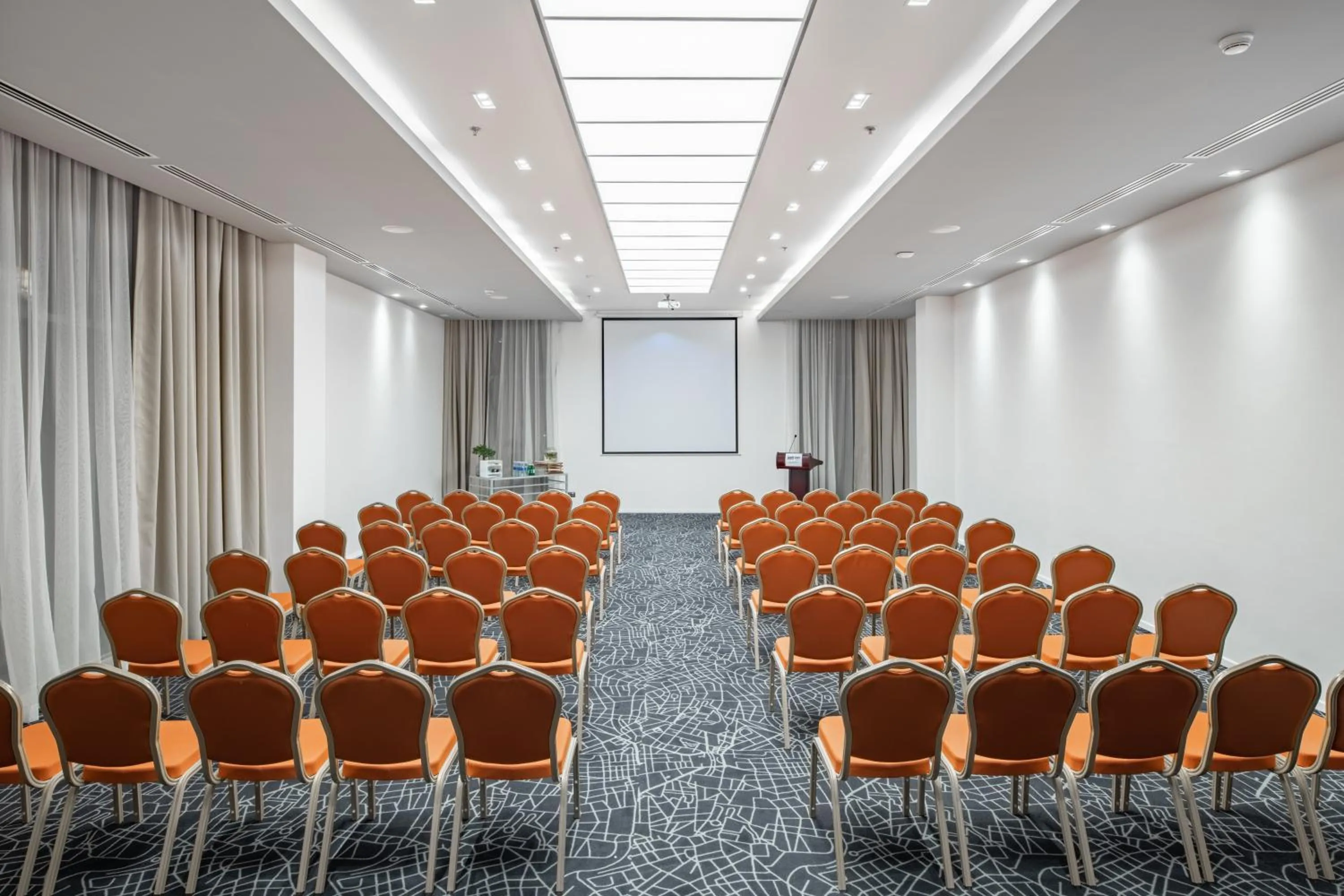 Banquet/Function facilities in Radisson Hotel & Apartments Dammam Industrial City