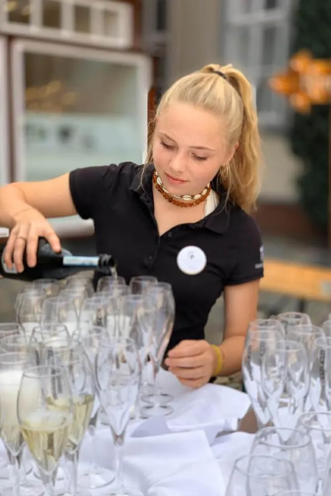 Restaurant/places to eat in Schiefer Suite Hotel & Apartments