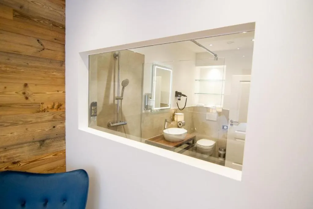 Bathroom in Schiefer Suite Hotel & Apartments