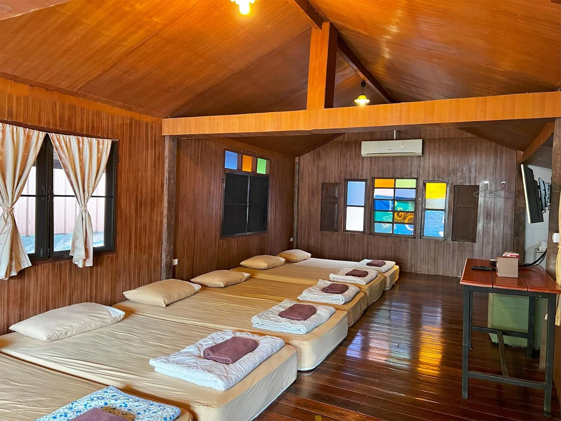 Bed in Phuiyara Resort