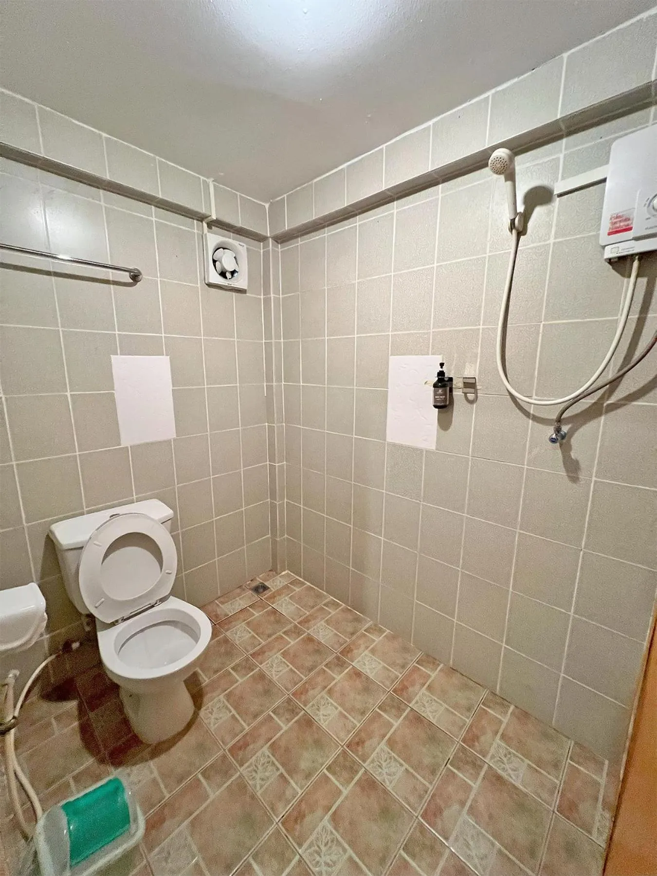 Shower in Phuiyara Resort