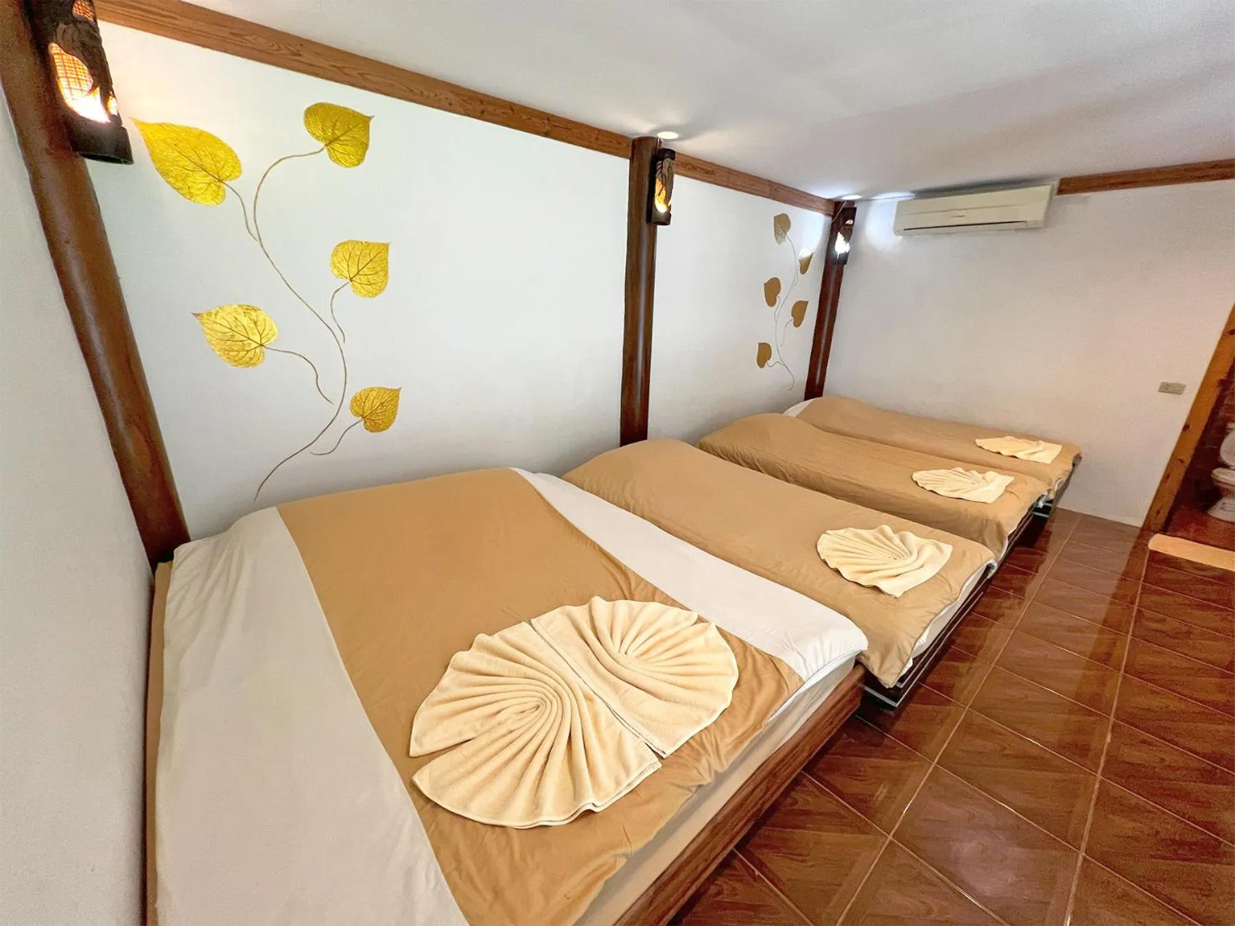 Bed in Phuiyara Resort