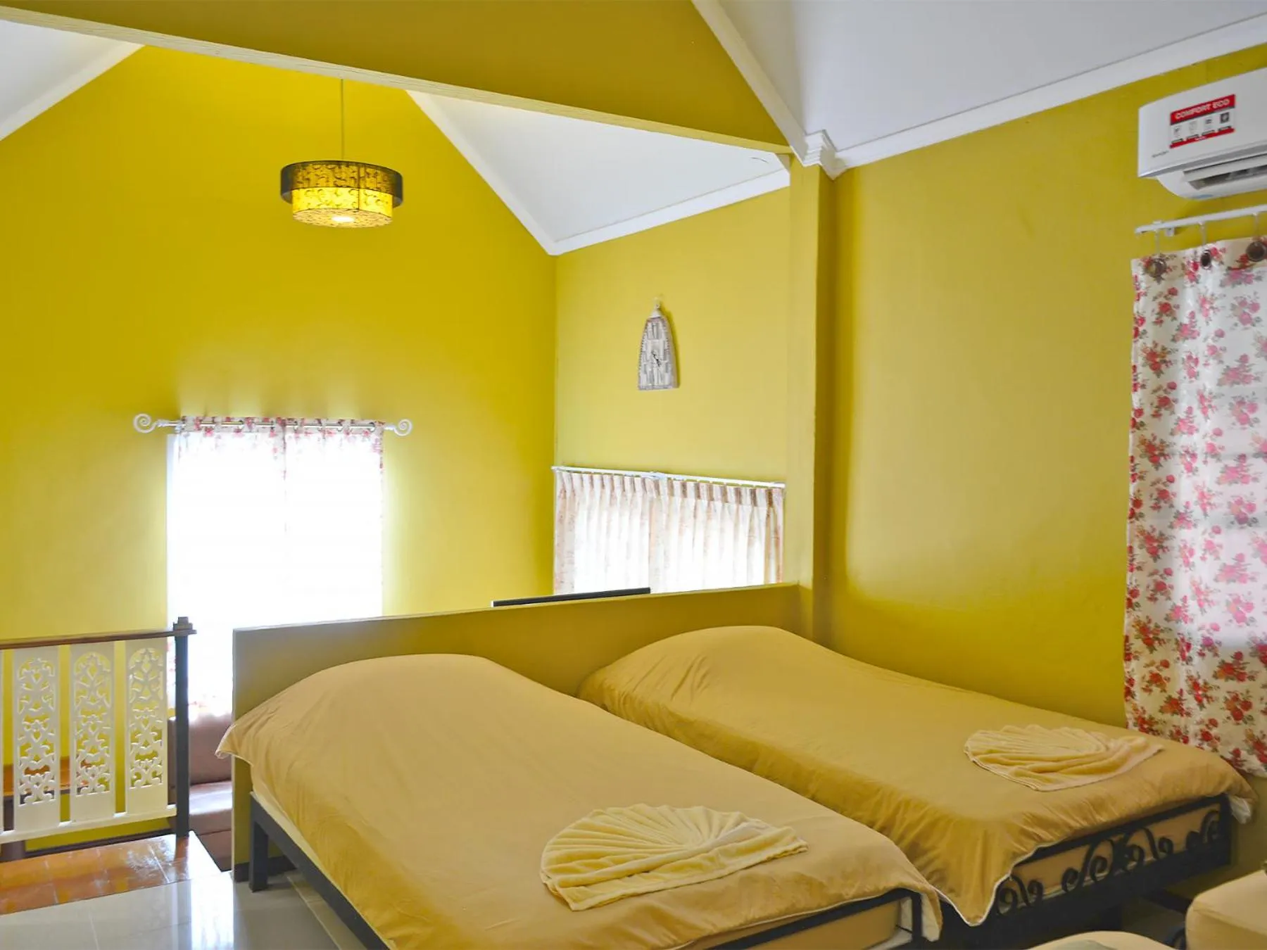 Bed in Phuiyara Resort