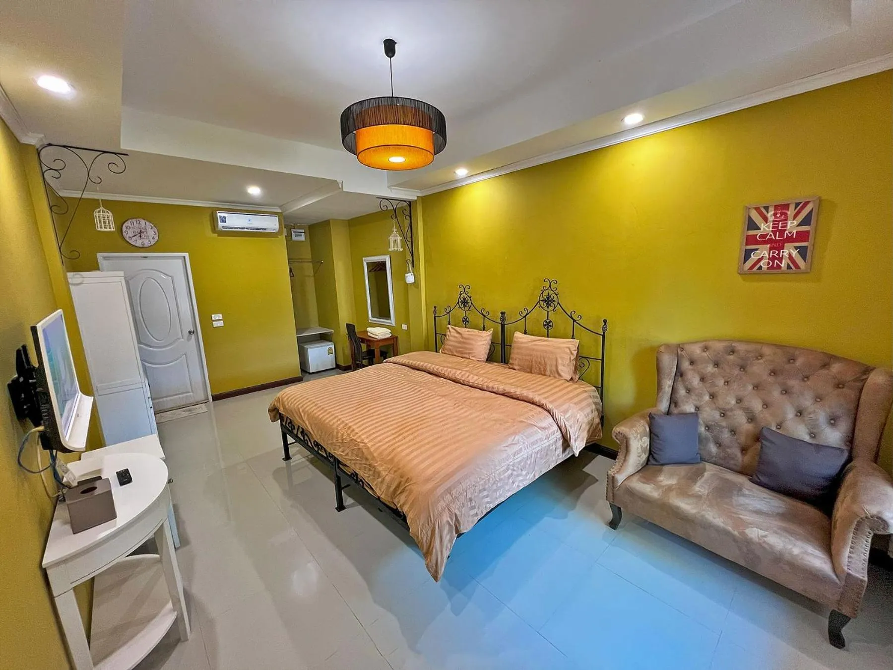 Bed in Phuiyara Resort