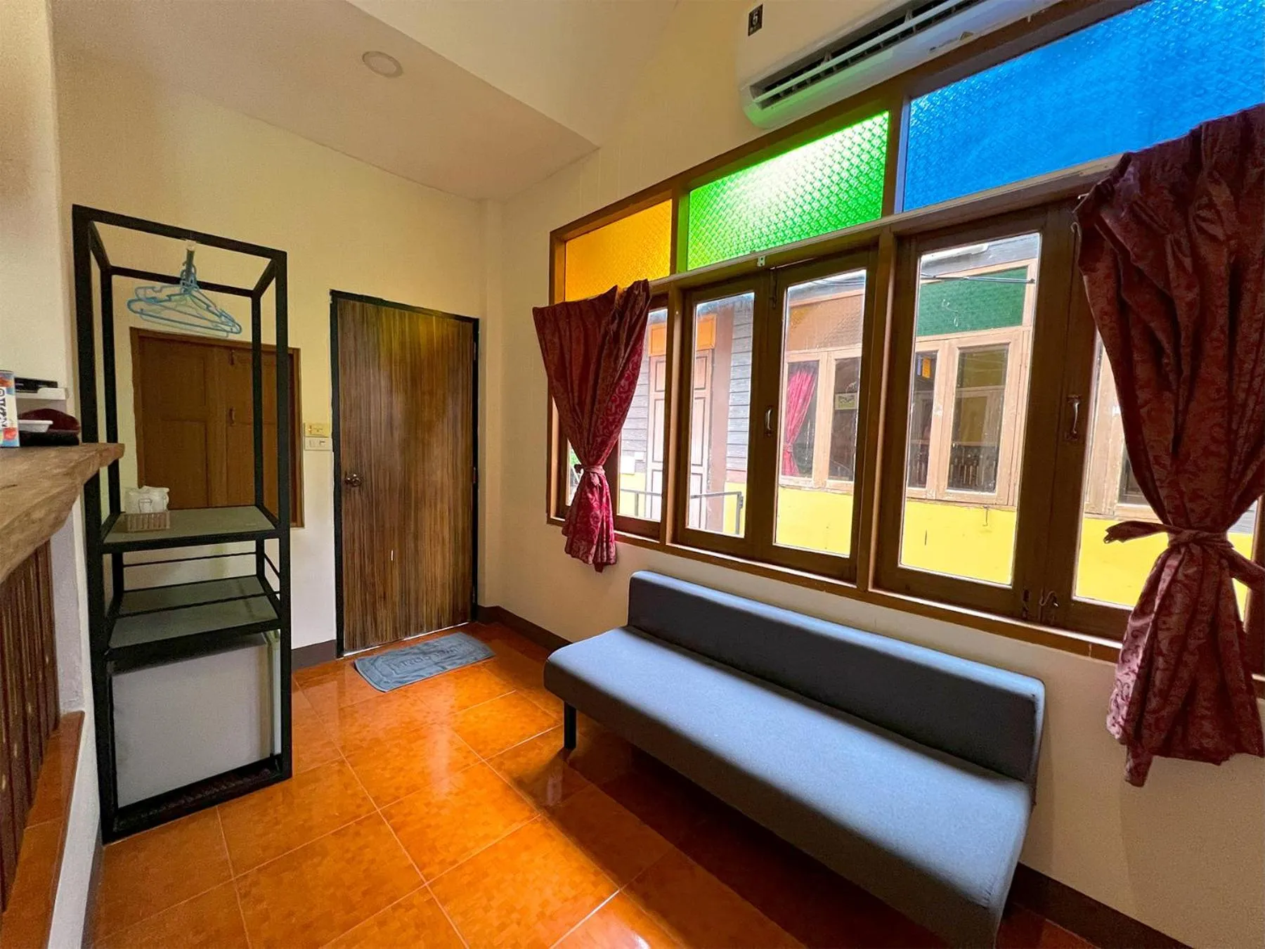 Photo of the whole room, Bed in Phuiyara Resort