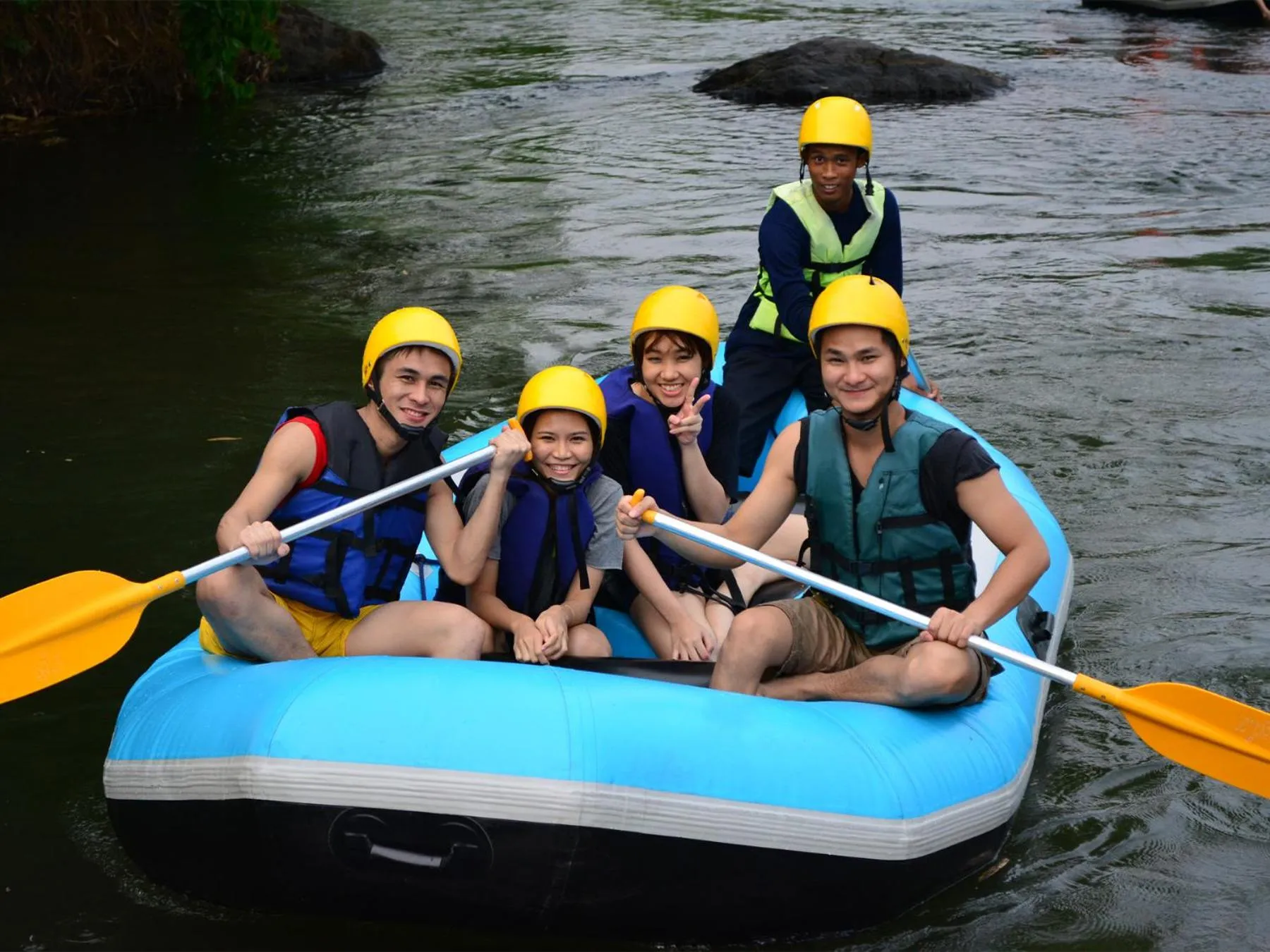 People in Phuiyara Resort