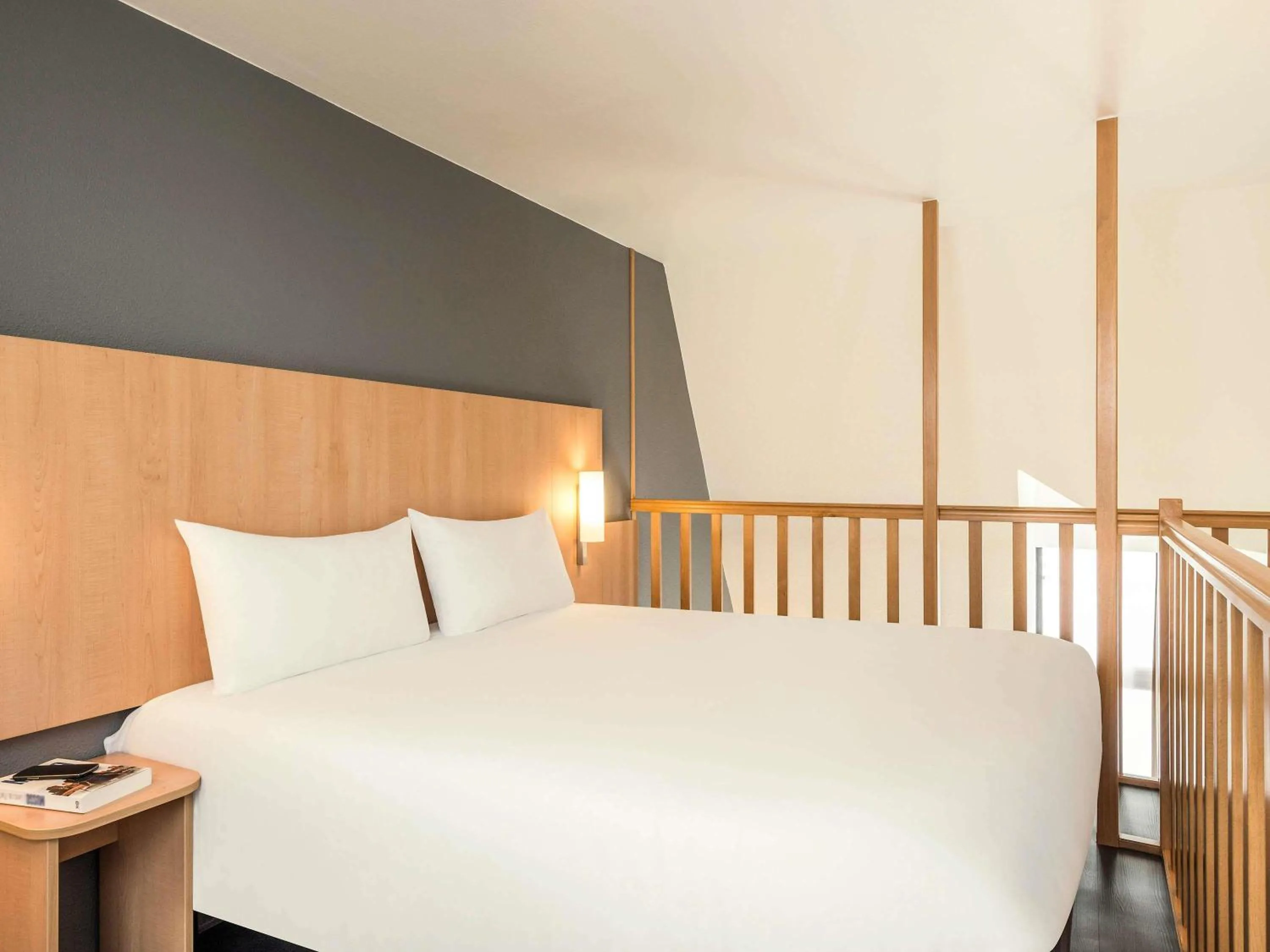 Bedroom, Bed in ibis Paris Bastille Faubourg St Antoine