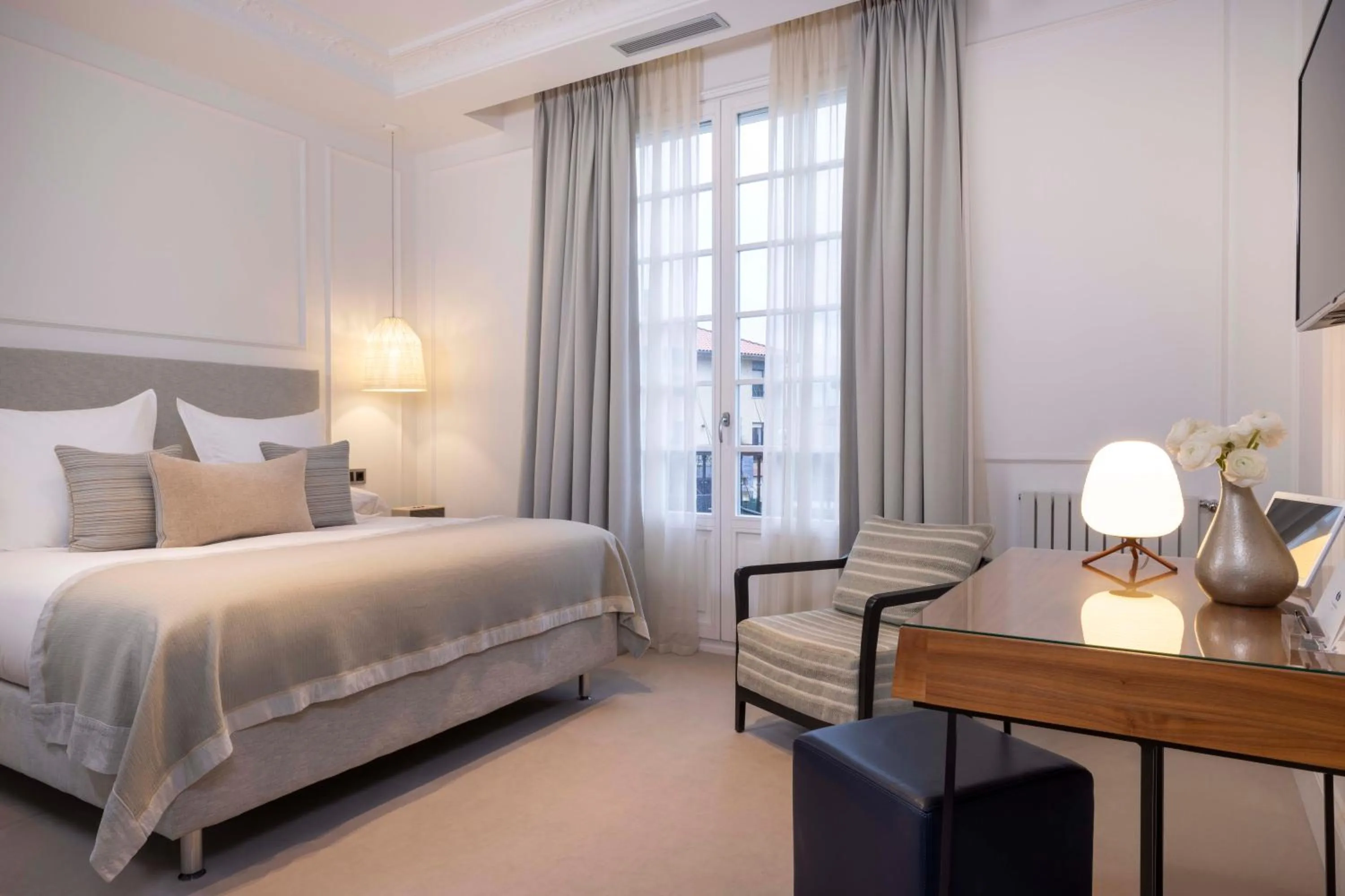 Photo of the whole room, Bed in Villa Magalean Hotel & Spa