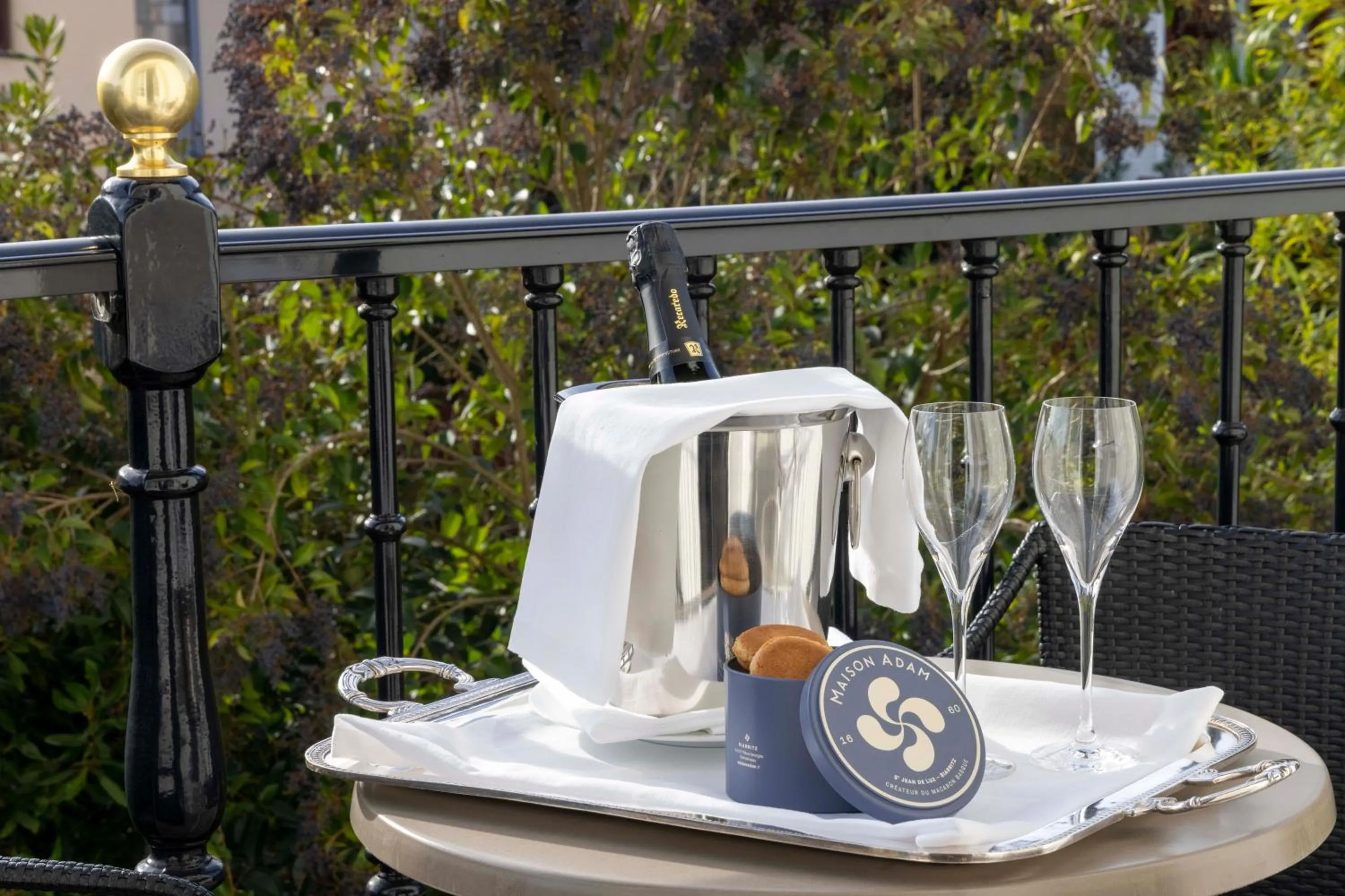 Drinks in Villa Magalean Hotel & Spa