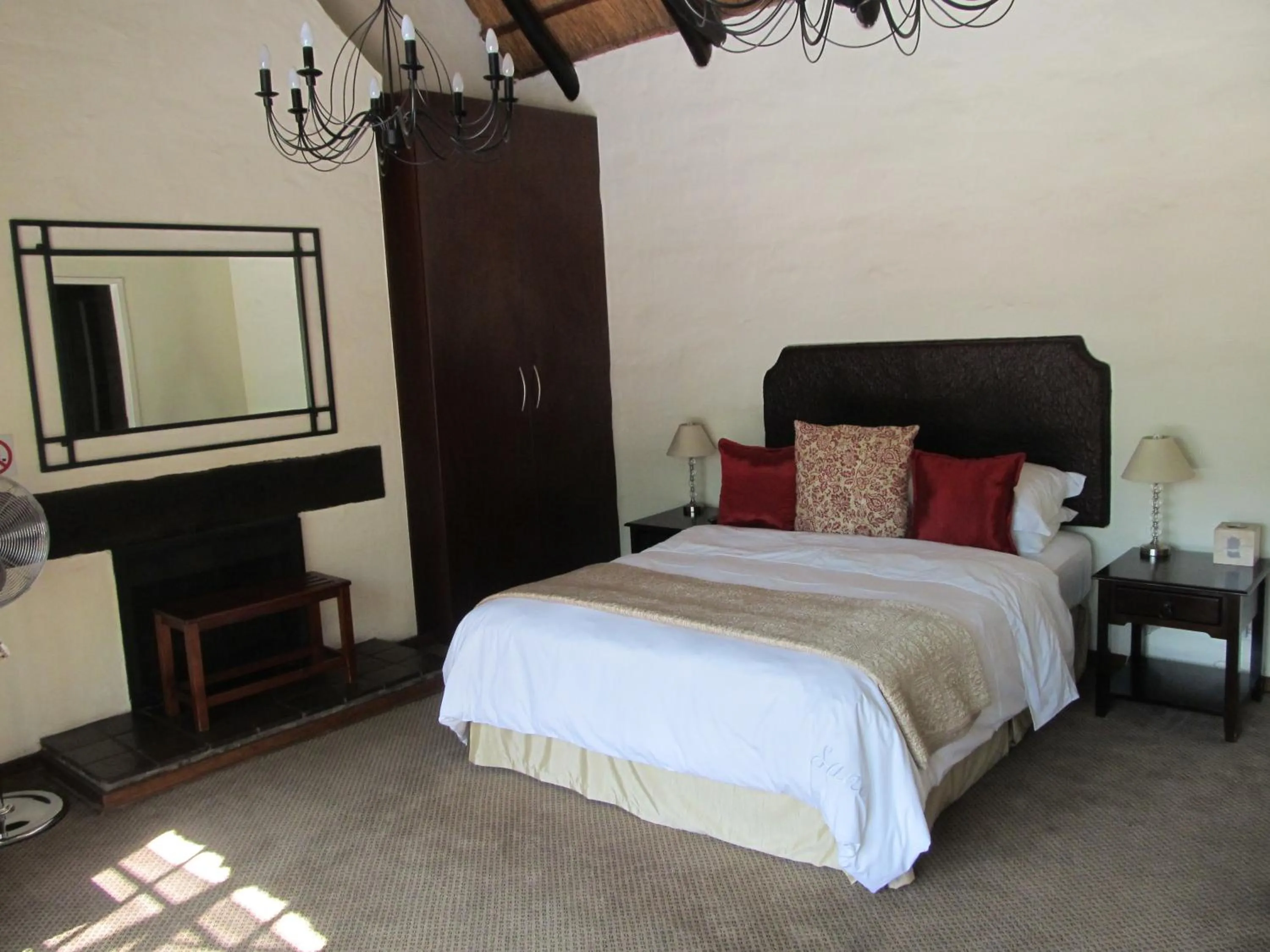 Bedroom, Bed in Thatchfoord Lodge